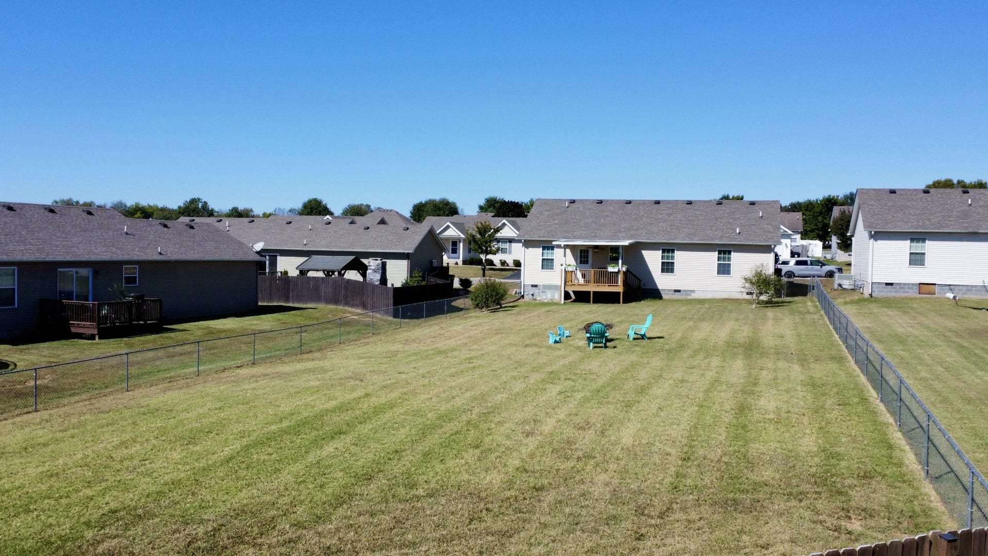 1980 Spears Ln, Columbia, TN 38401