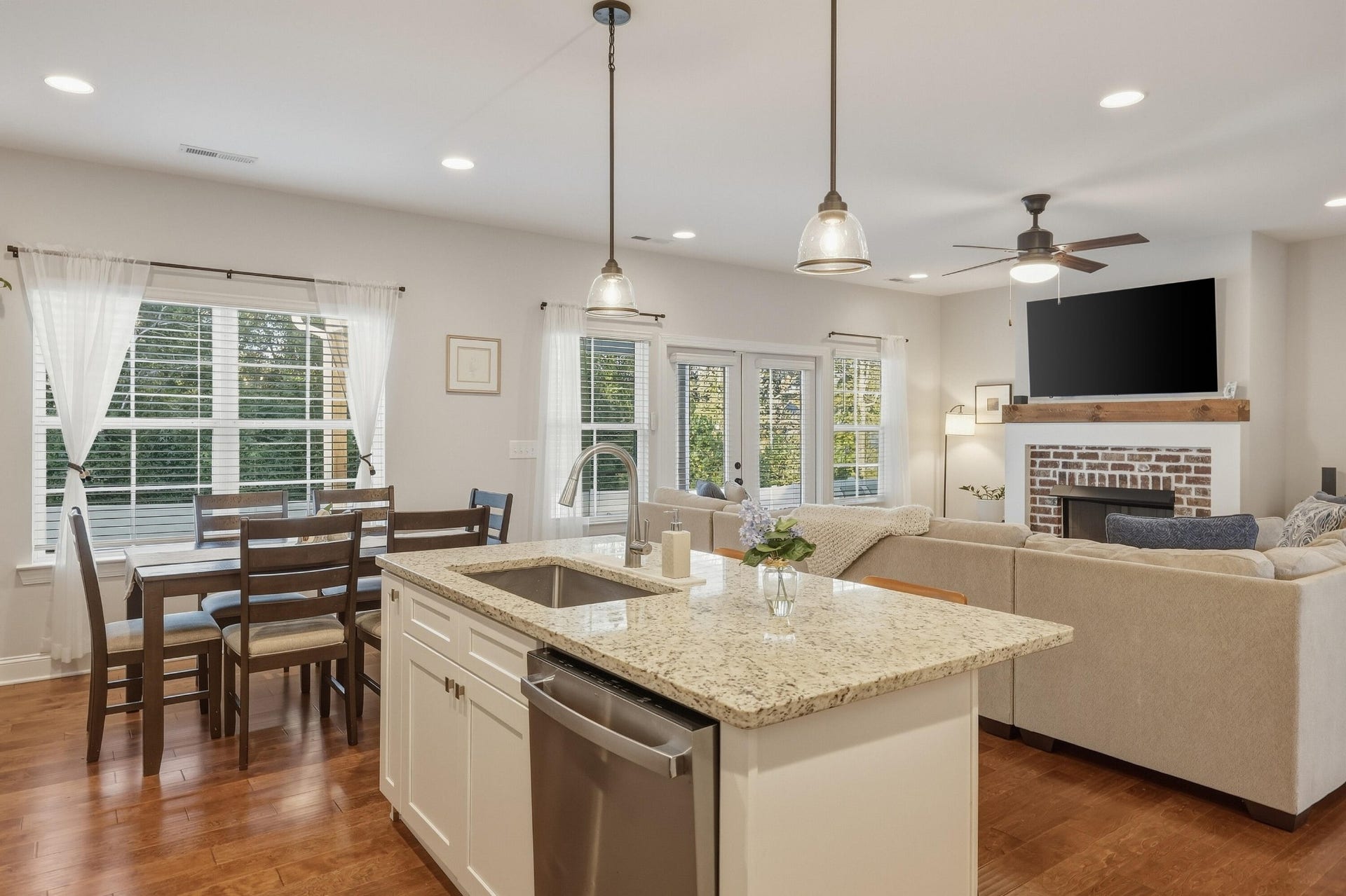 1087 Omaha Circle, Hixson, TN 37343 1087 Omaha Circle, Hixson, TN 37343