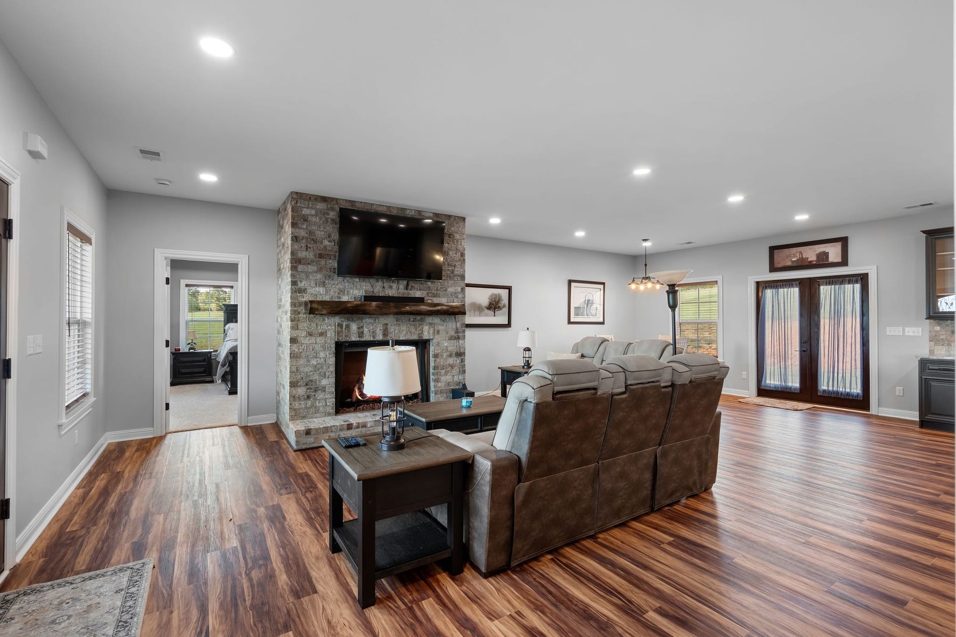 986 E Pin Hook Rd, Sparta, TN 38583 986 E Pin Hook Rd, Sparta, TN 38583