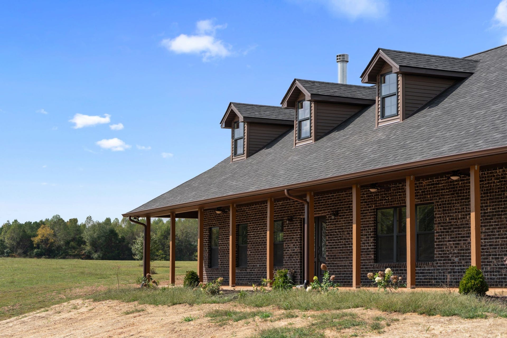 986 E Pin Hook Rd, Sparta, TN 38583 986 E Pin Hook Rd, Sparta, TN 38583