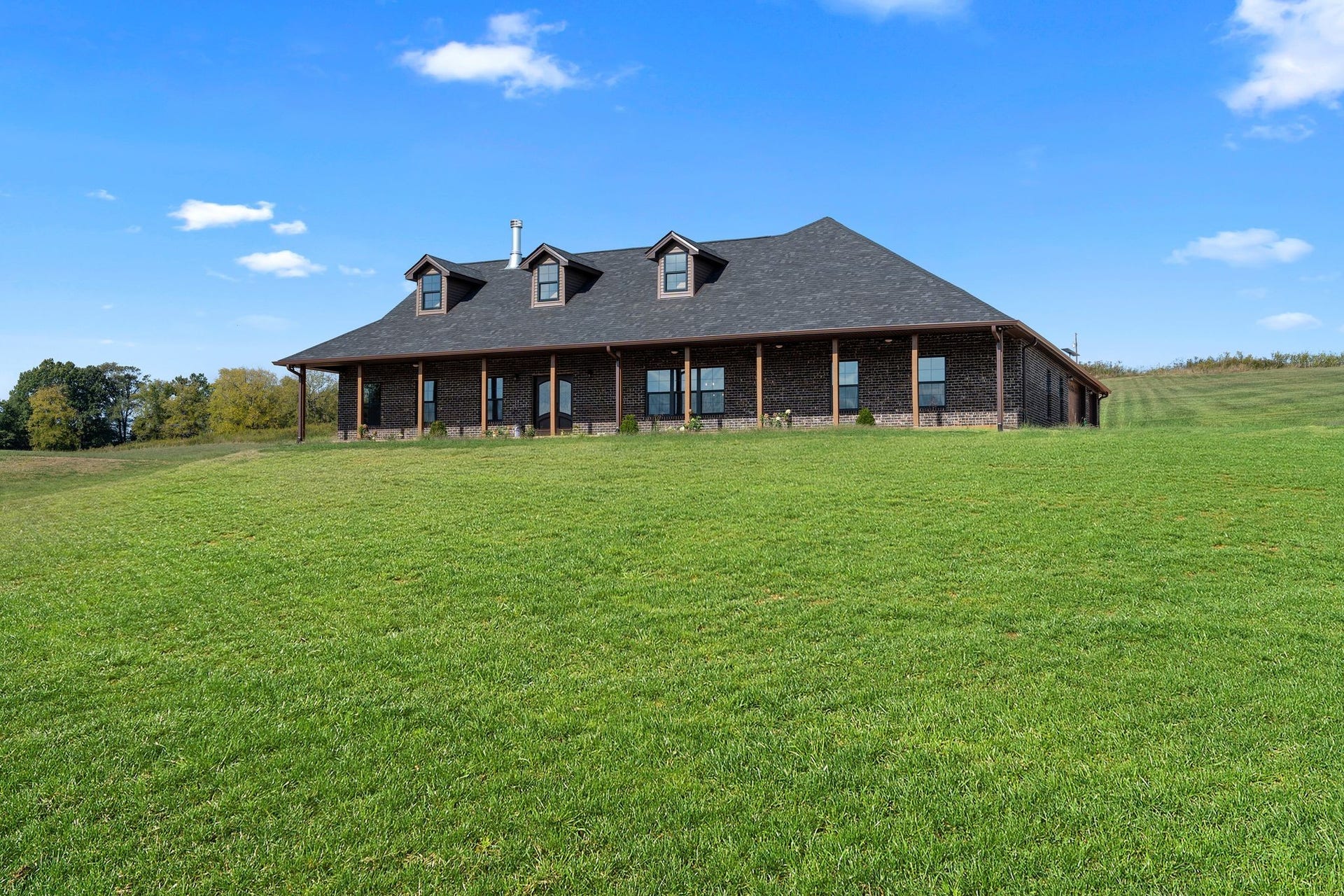 986 E Pin Hook Rd, Sparta, TN 38583 986 E Pin Hook Rd, Sparta, TN 38583