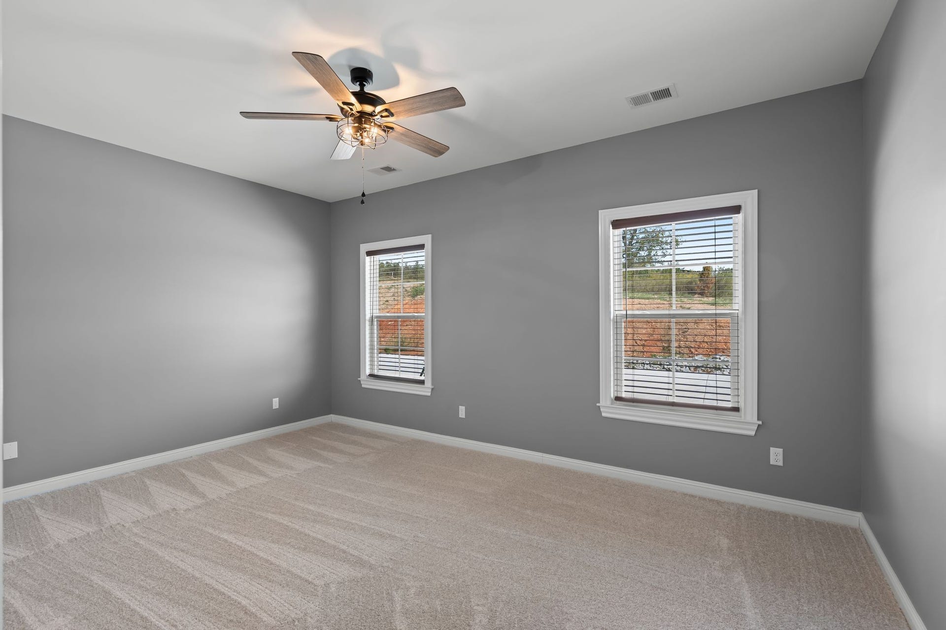 986 E Pin Hook Rd, Sparta, TN 38583 986 E Pin Hook Rd, Sparta, TN 38583