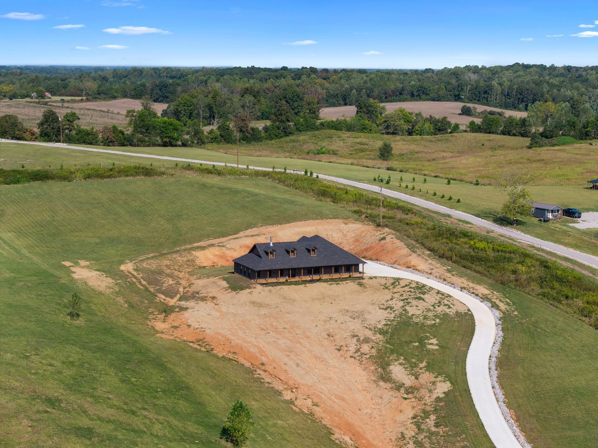 986 E Pin Hook Rd, Sparta, TN 38583 986 E Pin Hook Rd, Sparta, TN 38583