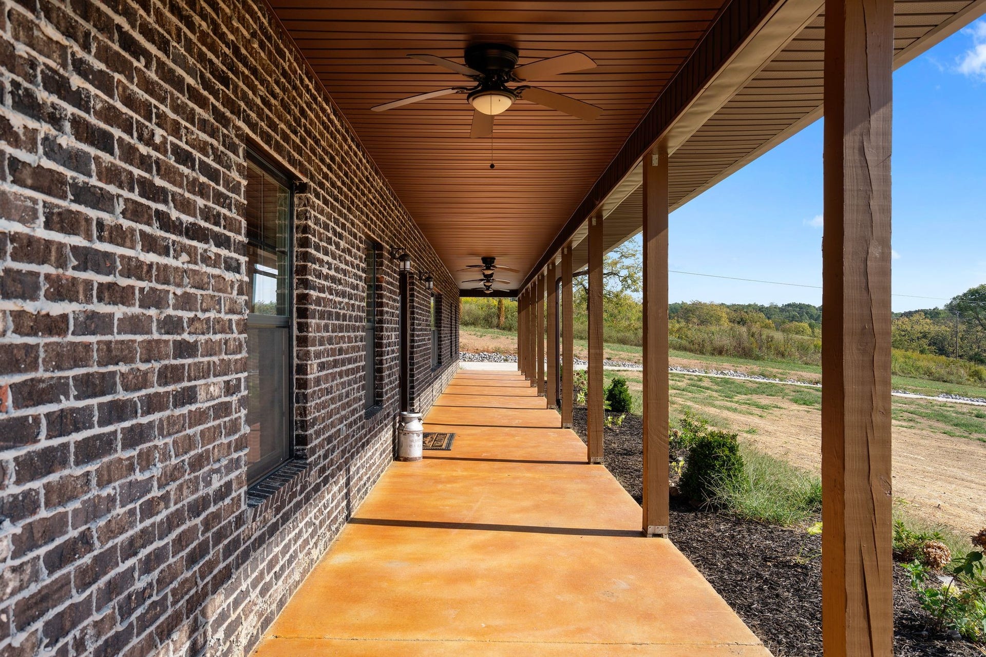 986 E Pin Hook Rd, Sparta, TN 38583 986 E Pin Hook Rd, Sparta, TN 38583
