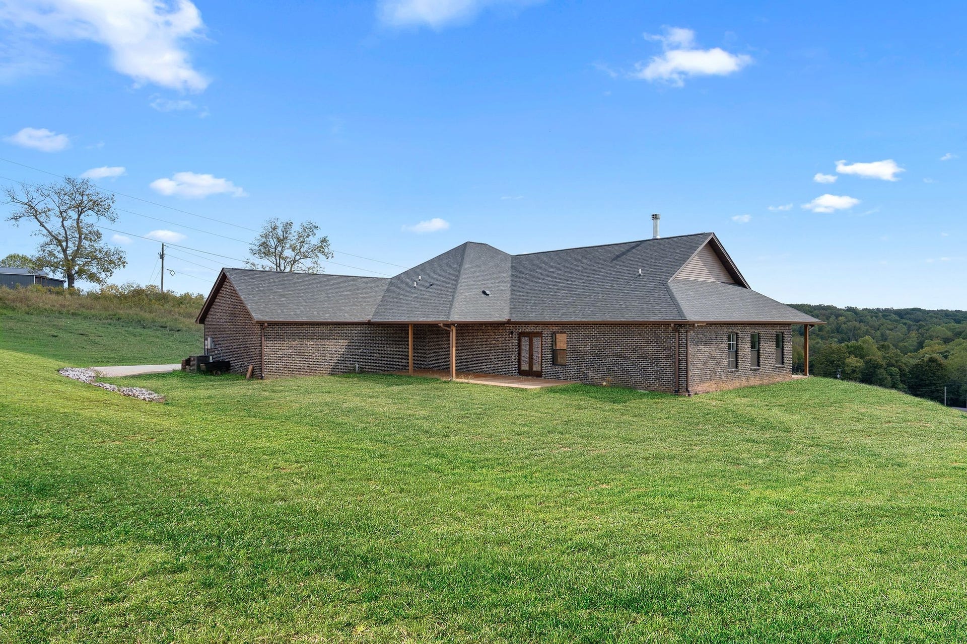 986 E Pin Hook Rd, Sparta, TN 38583 986 E Pin Hook Rd, Sparta, TN 38583
