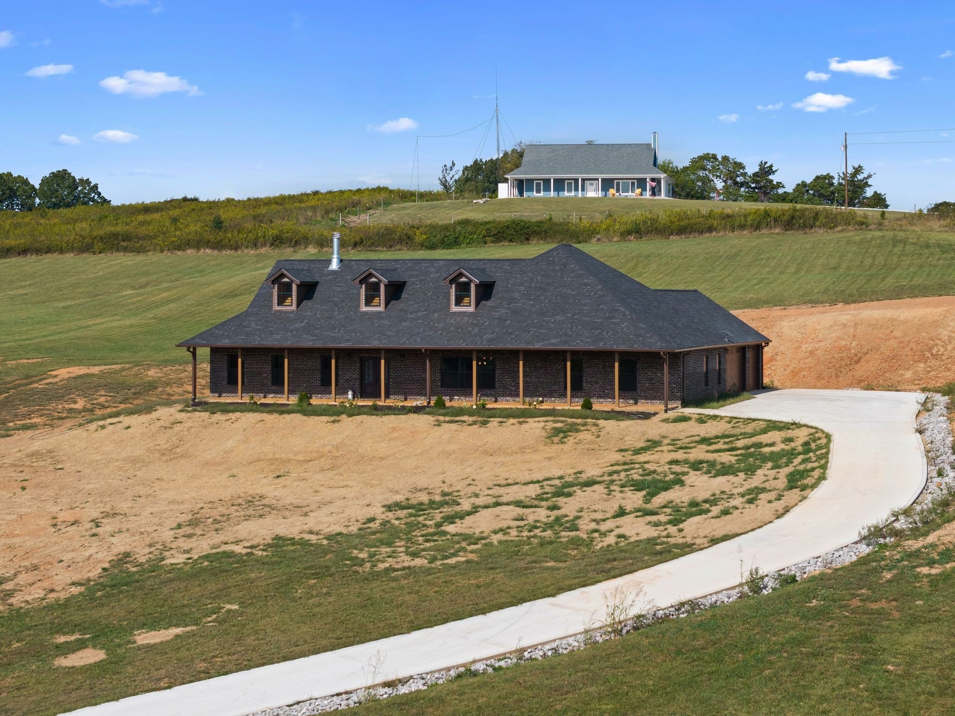 986 E Pin Hook Rd, Sparta, TN 38583 986 E Pin Hook Rd, Sparta, TN 38583