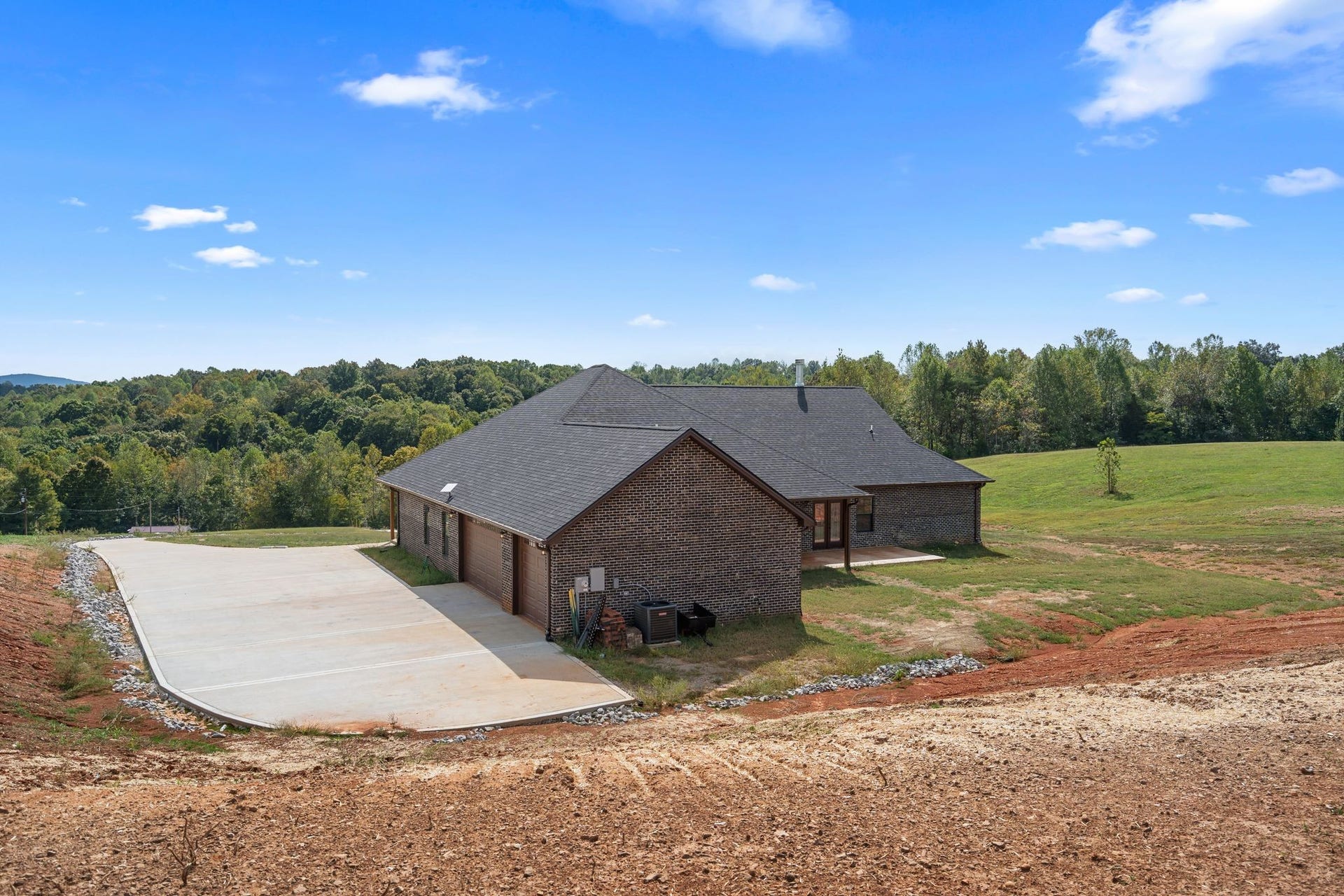 986 E Pin Hook Rd, Sparta, TN 38583 986 E Pin Hook Rd, Sparta, TN 38583