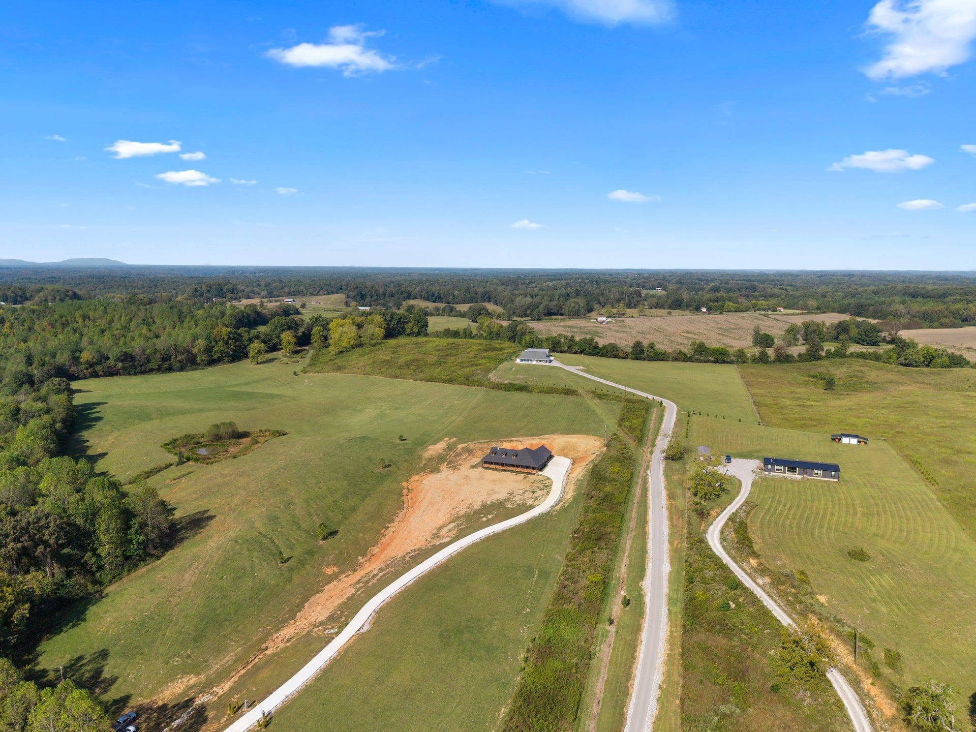 986 E Pin Hook Rd, Sparta, TN 38583 986 E Pin Hook Rd, Sparta, TN 38583