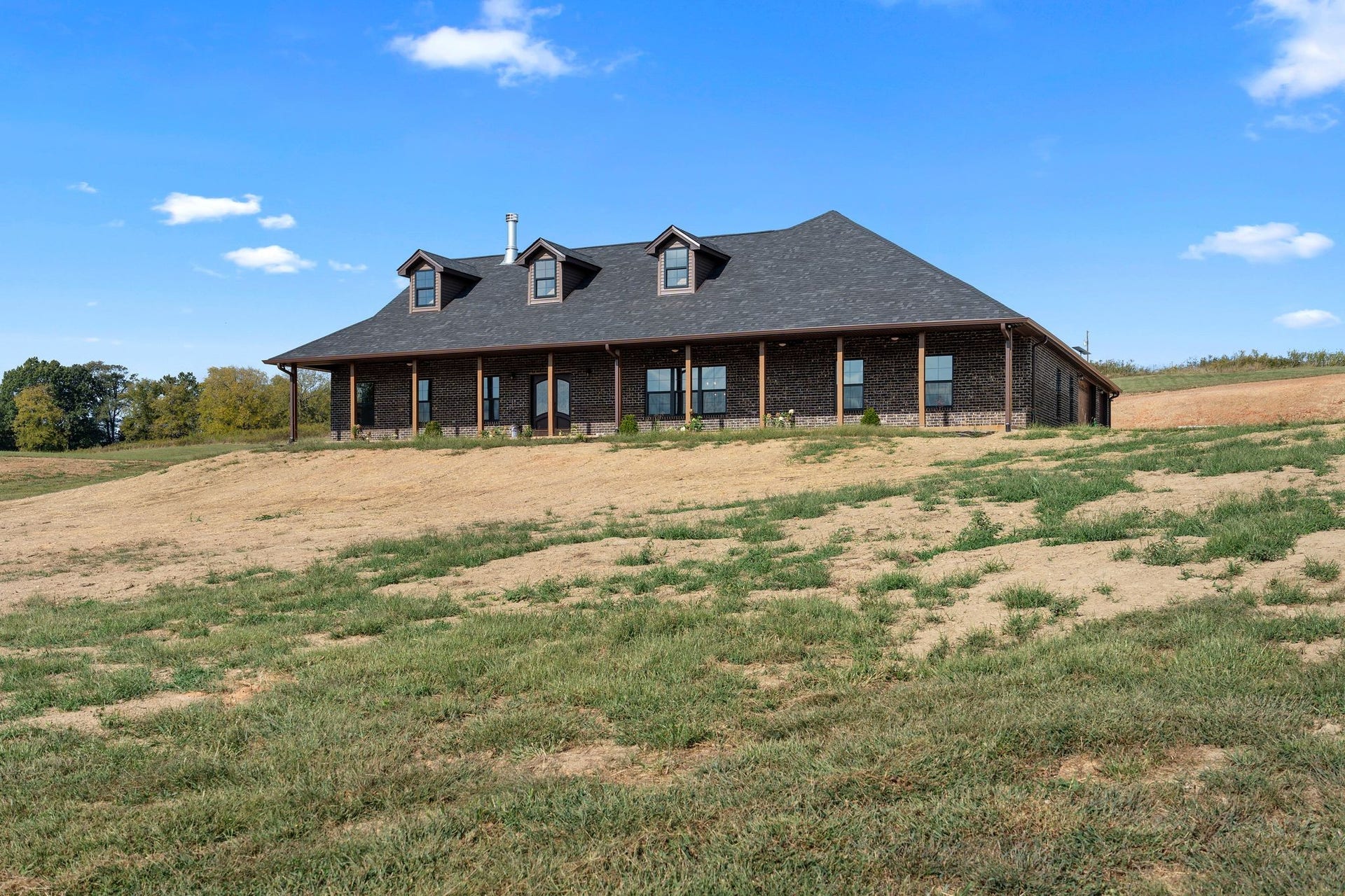 986 E Pin Hook Rd, Sparta, TN 38583 986 E Pin Hook Rd, Sparta, TN 38583