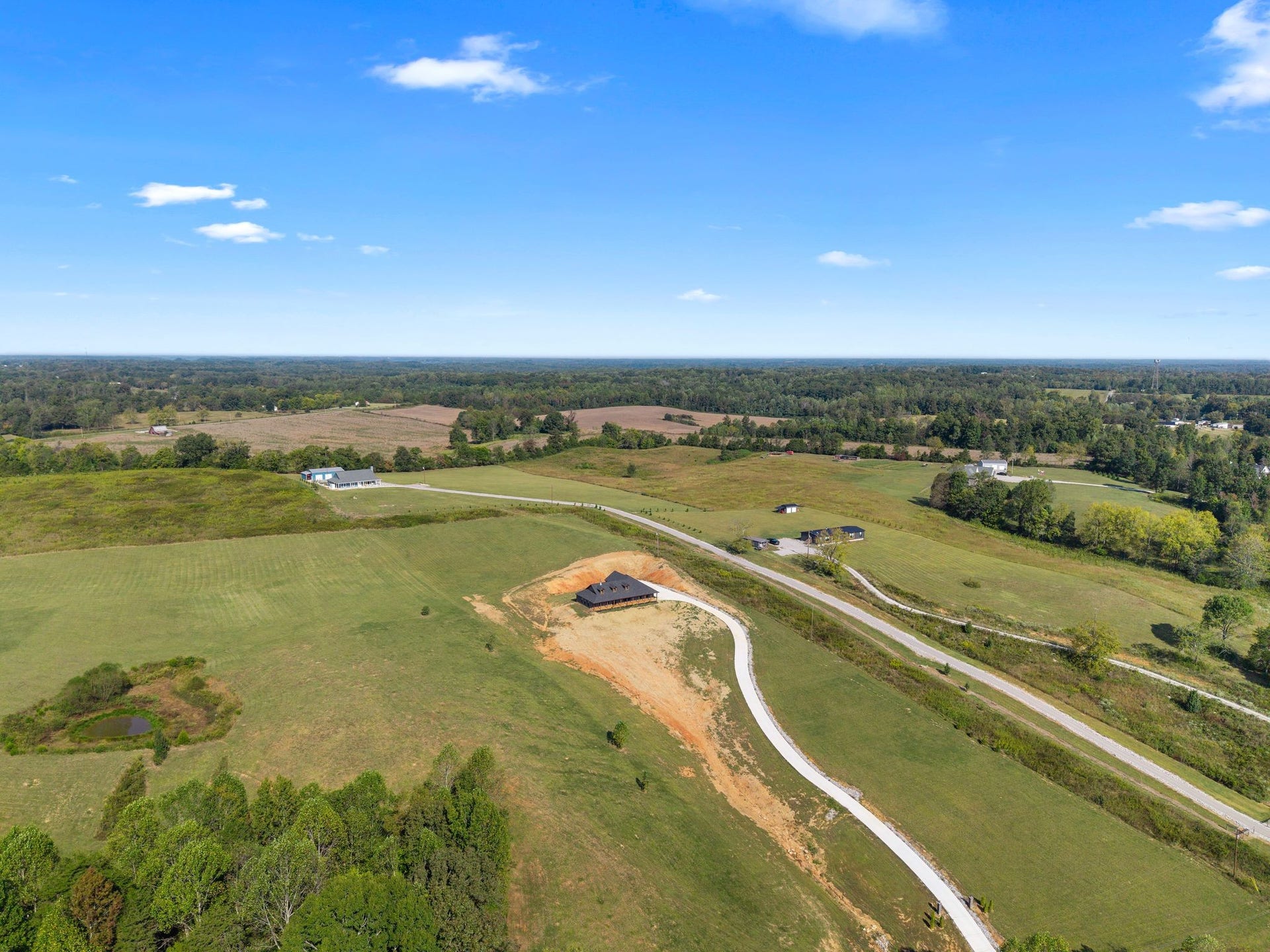 986 E Pin Hook Rd, Sparta, TN 38583 986 E Pin Hook Rd, Sparta, TN 38583