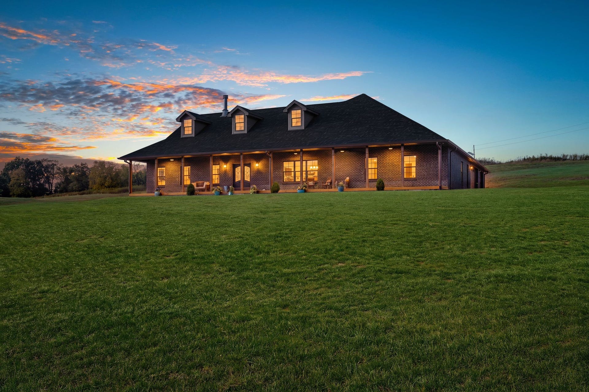 986 E Pin Hook Rd, Sparta, TN 38583 986 E Pin Hook Rd, Sparta, TN 38583