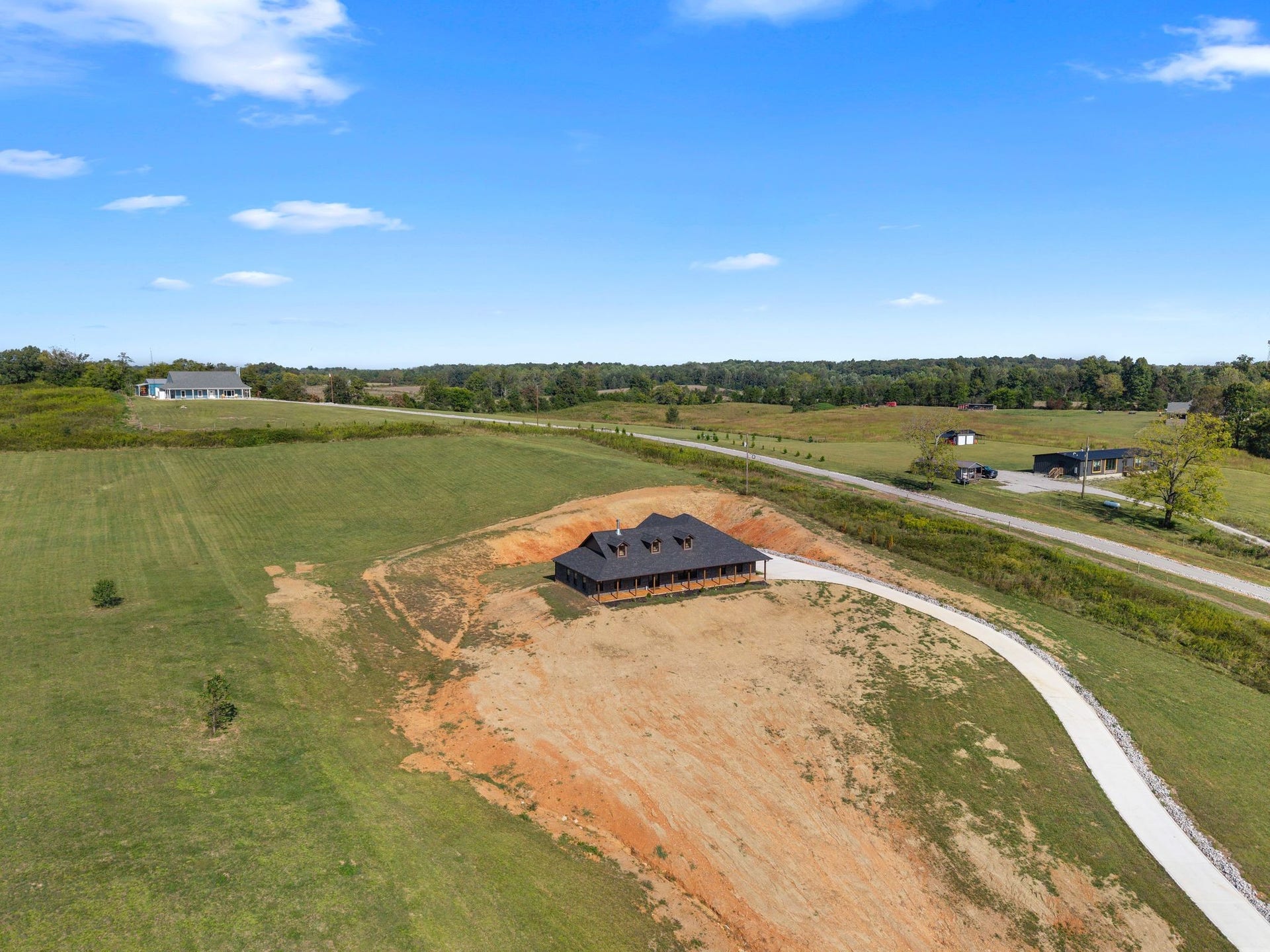 986 E Pin Hook Rd, Sparta, TN 38583 986 E Pin Hook Rd, Sparta, TN 38583