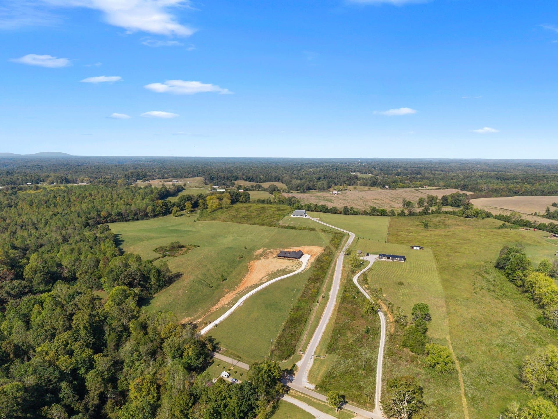 986 E Pin Hook Rd, Sparta, TN 38583 986 E Pin Hook Rd, Sparta, TN 38583