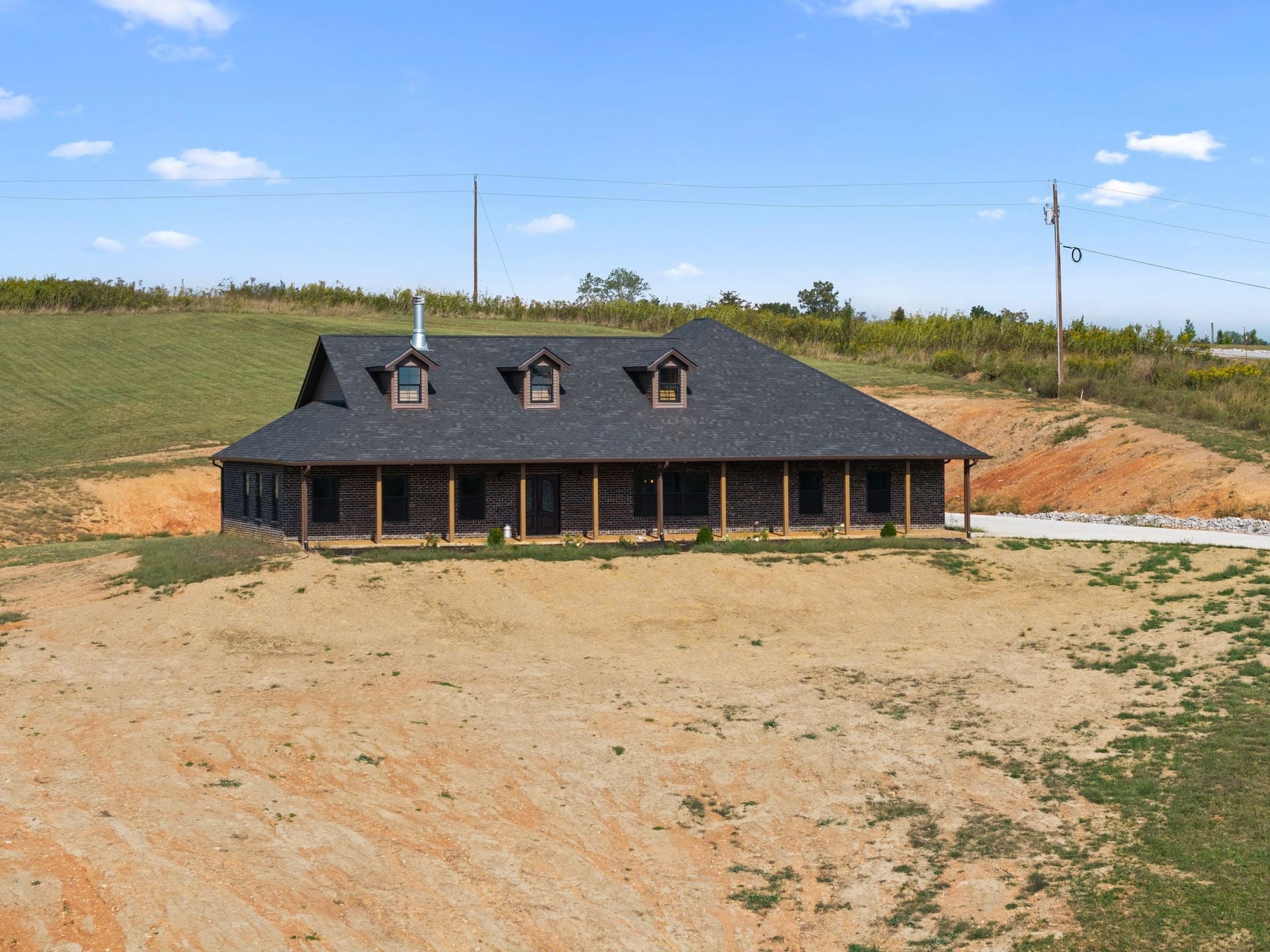 986 E Pin Hook Rd, Sparta, TN 38583 986 E Pin Hook Rd, Sparta, TN 38583