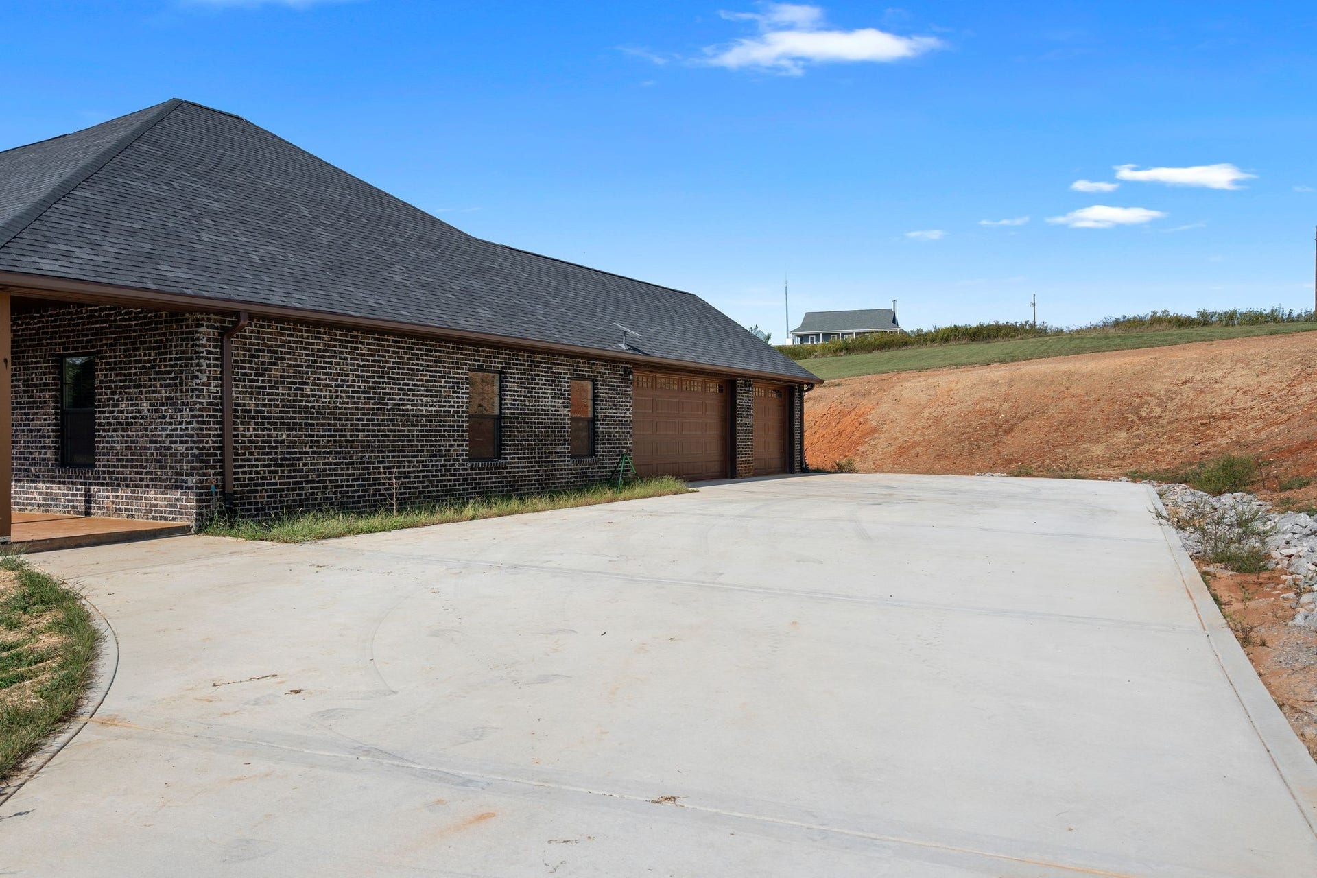 986 E Pin Hook Rd, Sparta, TN 38583 986 E Pin Hook Rd, Sparta, TN 38583