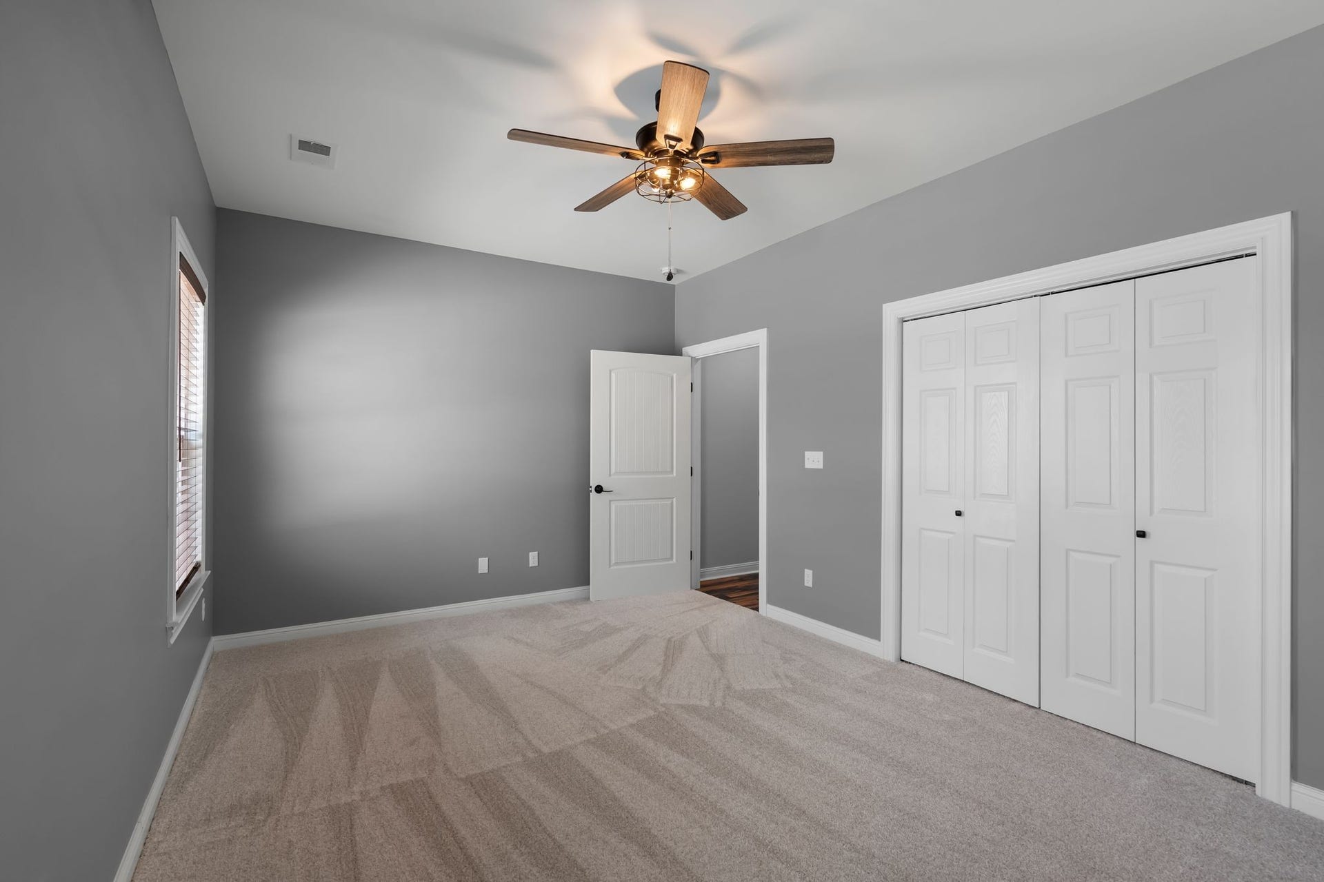 986 E Pin Hook Rd, Sparta, TN 38583 986 E Pin Hook Rd, Sparta, TN 38583
