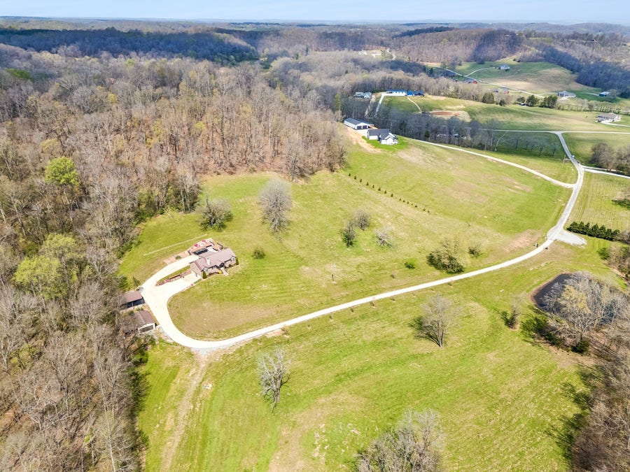Property photo for 240 Scenic Ct, Pulaski, TN