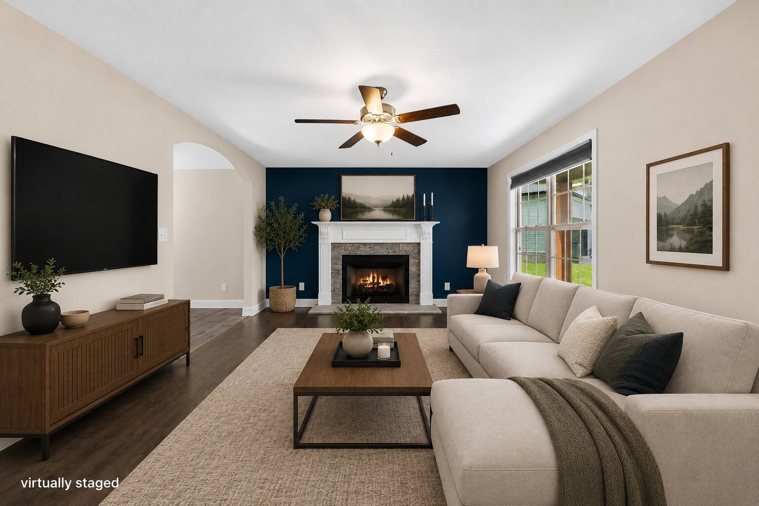 454 N Magnolia Dr, Clarksville, TN 37042 Virtually staged!