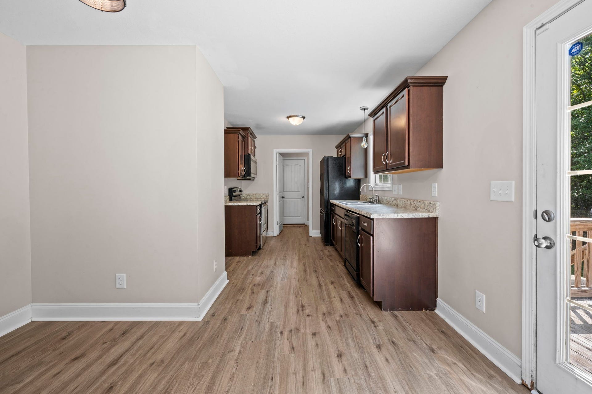 454 N Magnolia Dr, Clarksville, TN 37042 454 N Magnolia Dr, Clarksville, TN 37042