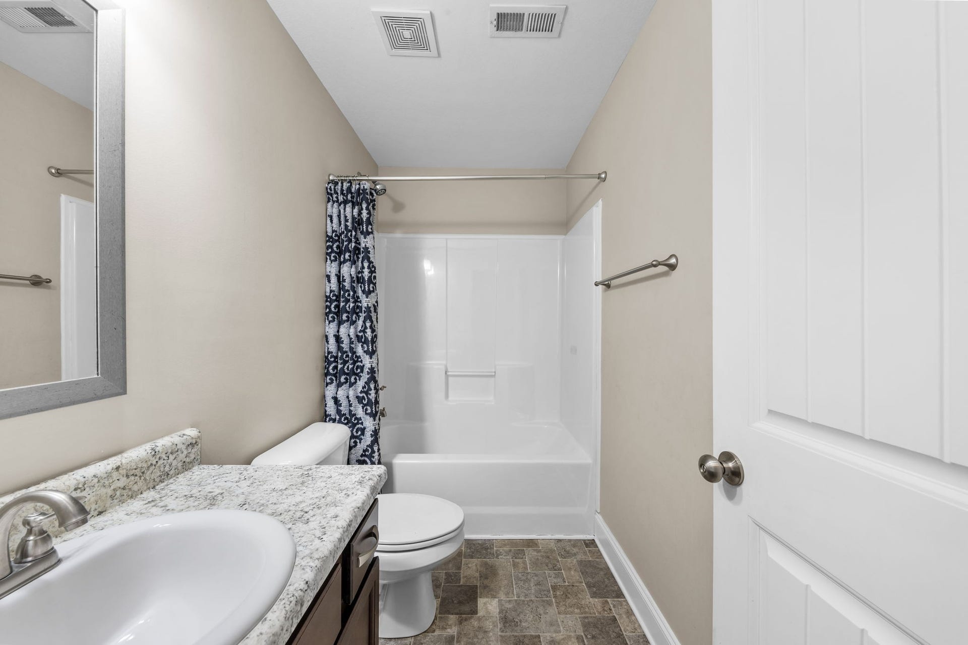 454 N Magnolia Dr, Clarksville, TN 37042 454 N Magnolia Dr, Clarksville, TN 37042