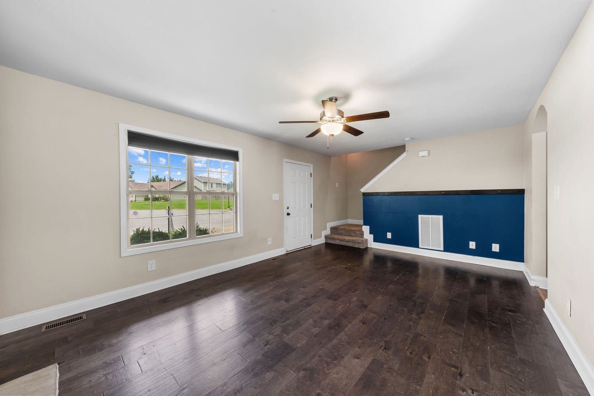454 N Magnolia Dr, Clarksville, TN 37042 454 N Magnolia Dr, Clarksville, TN 37042