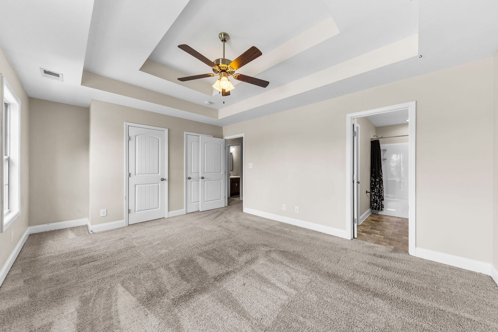 454 N Magnolia Dr, Clarksville, TN 37042 454 N Magnolia Dr, Clarksville, TN 37042