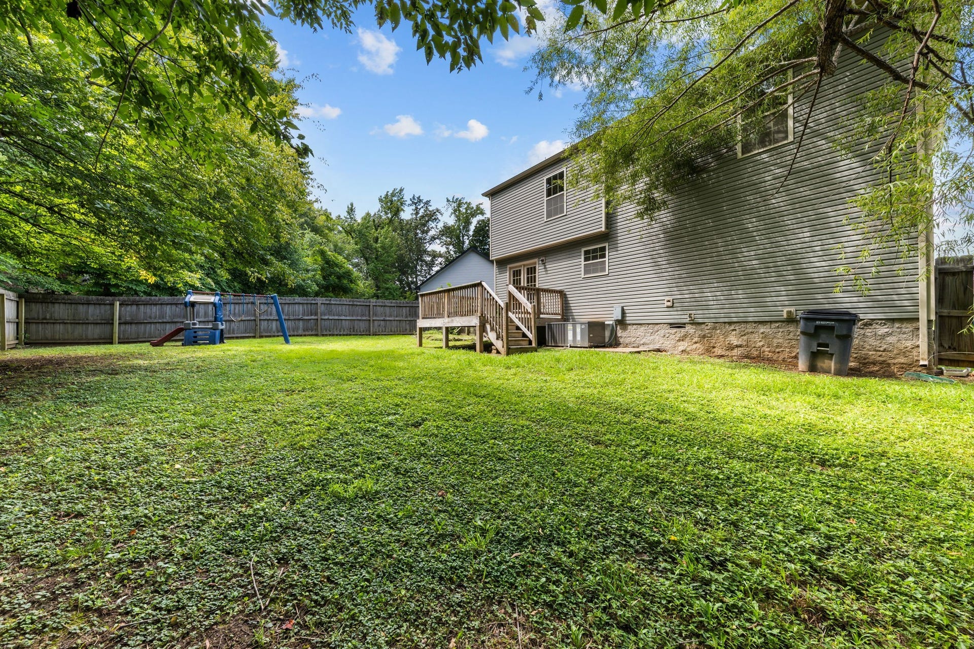 454 N Magnolia Dr, Clarksville, TN 37042 454 N Magnolia Dr, Clarksville, TN 37042