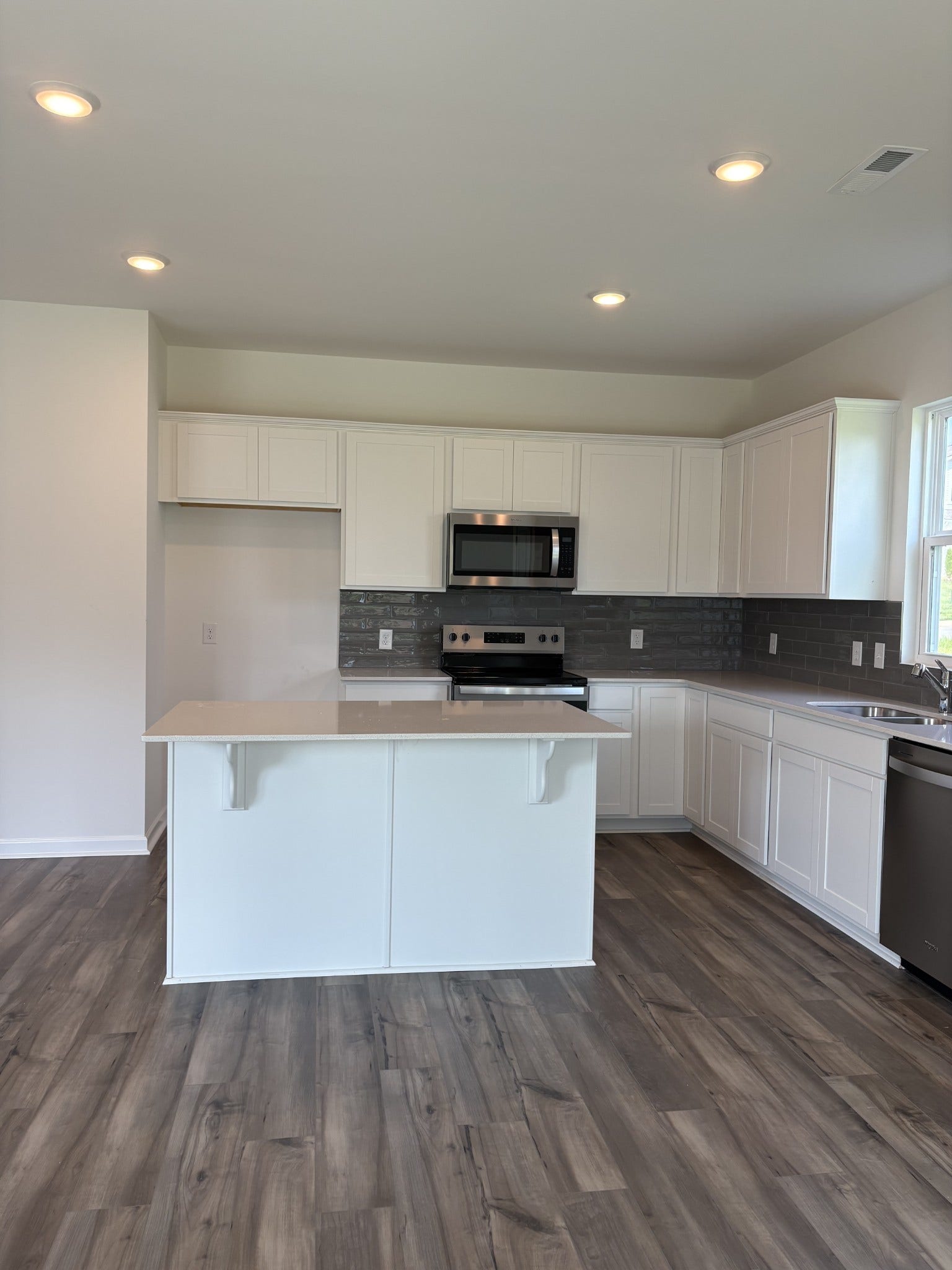 3281 Barrel Oak Pass, Columbia, TN 38401 3281 Barrel Oak Pass, Columbia, TN 38401