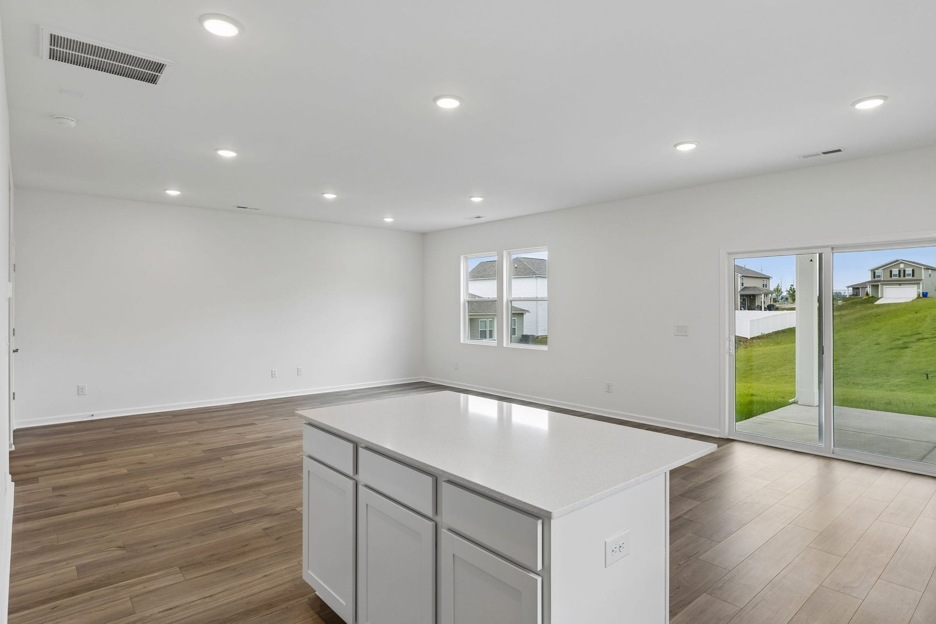 3281 Barrel Oak Pass, Columbia, TN 38401 *Photos of same floorplan with different finishes*