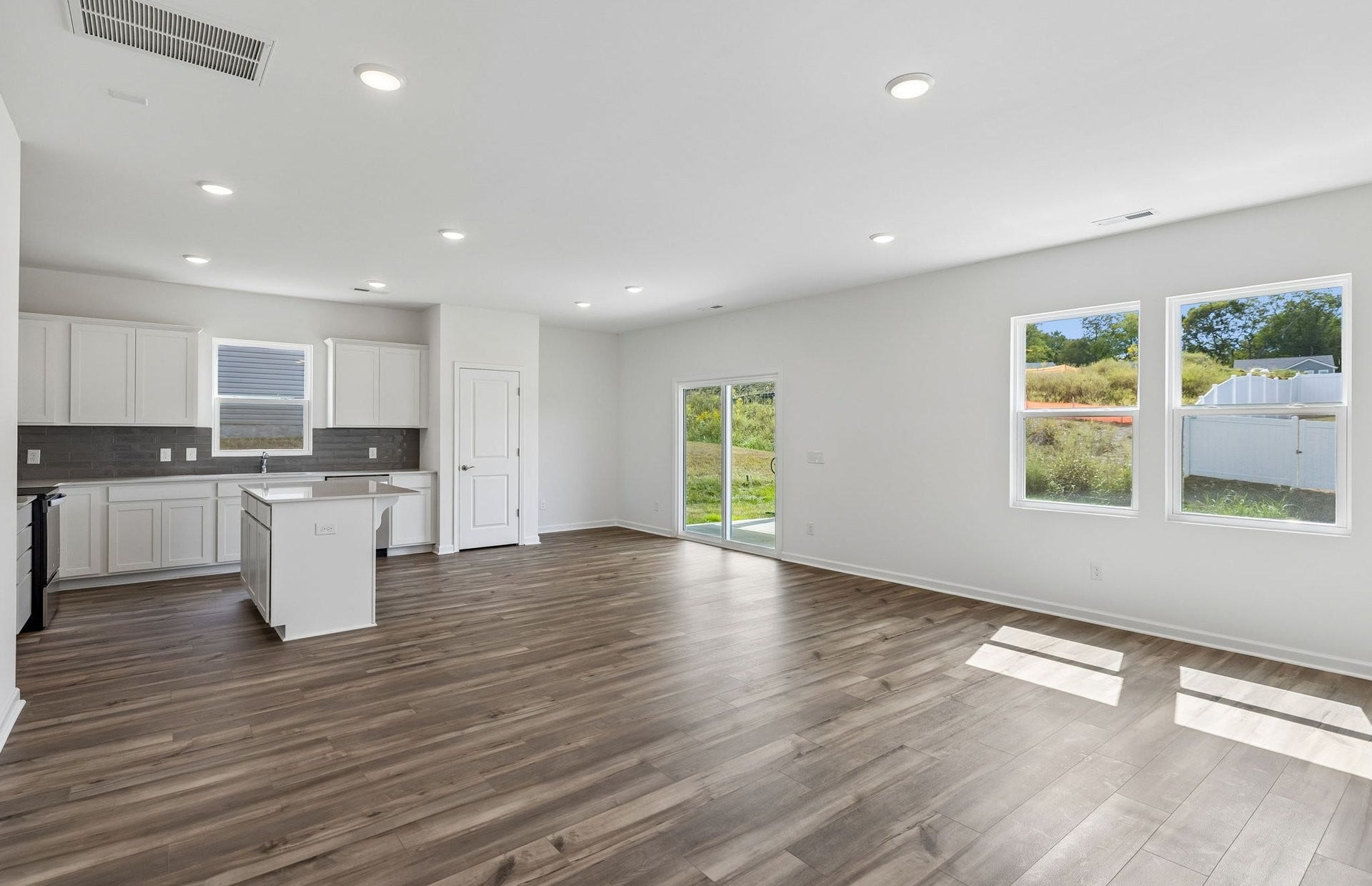 3281 Barrel Oak Pass, Columbia, TN 38401 3281 Barrel Oak Pass, Columbia, TN 38401