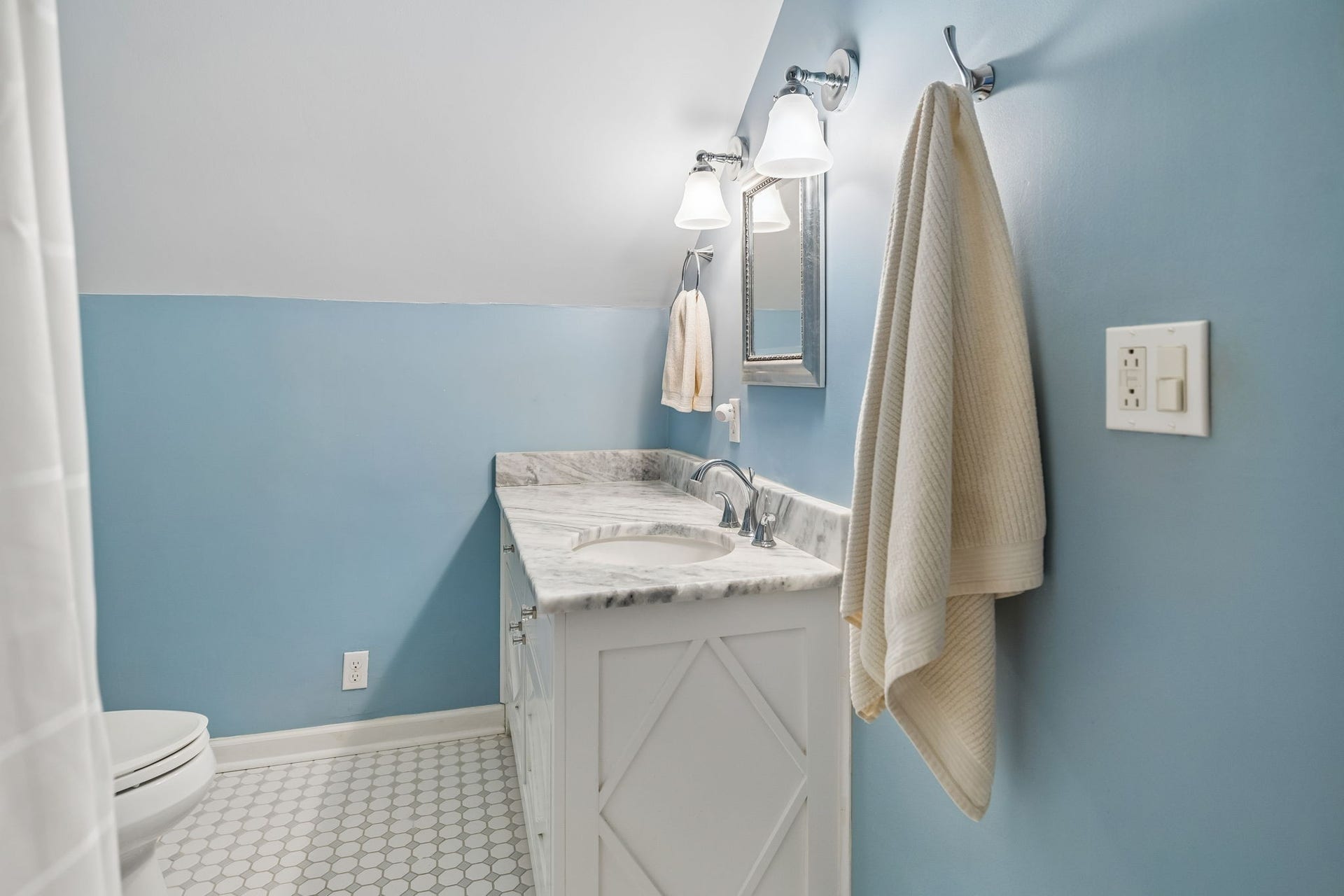 121 Park Cir, Columbia, TN 38401