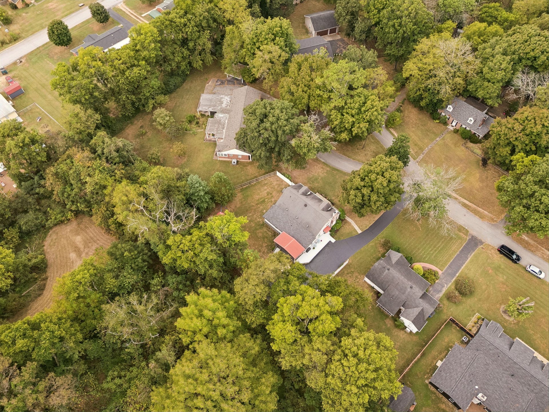121 Park Cir, Columbia, TN 38401
