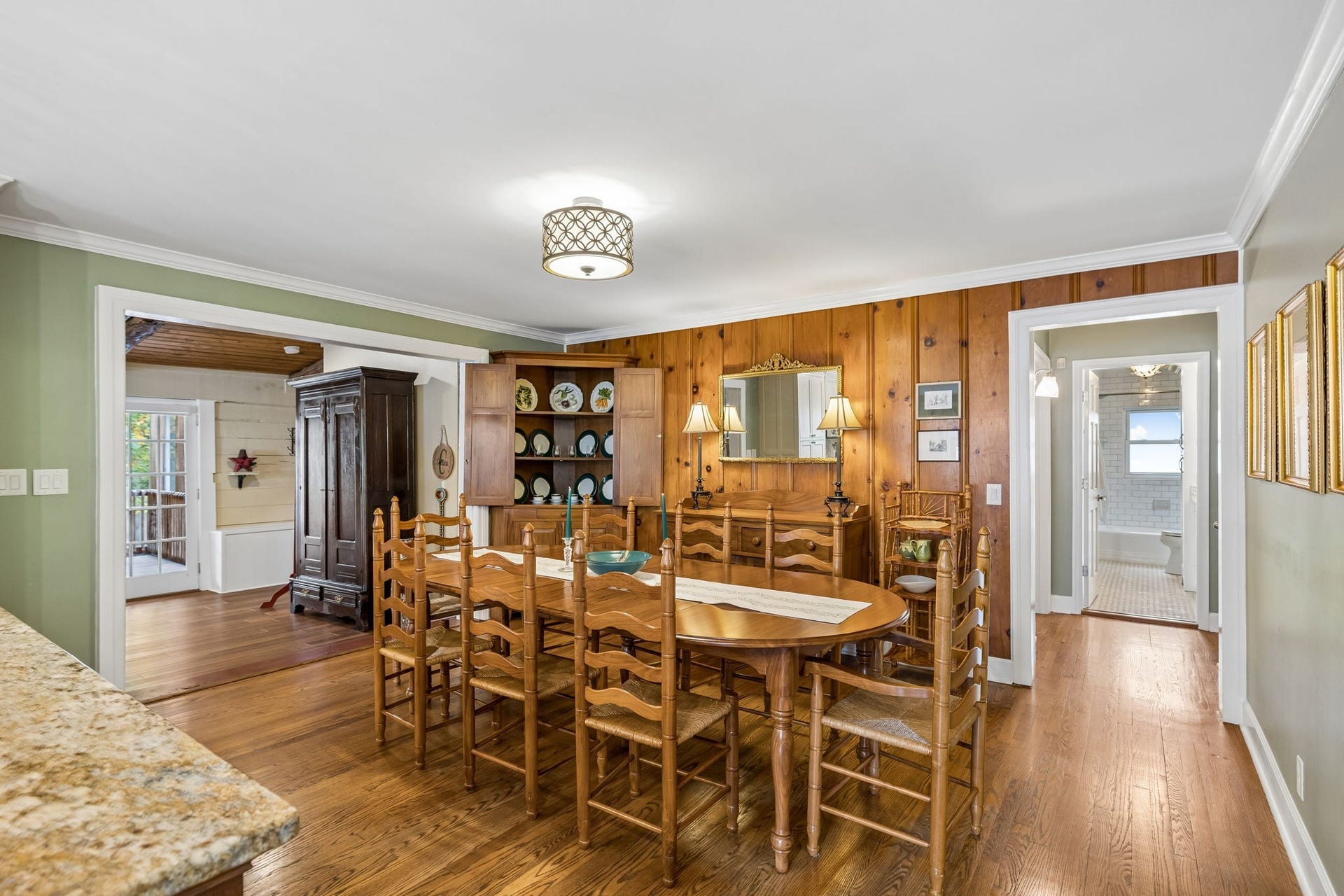 121 Park Cir, Columbia, TN 38401