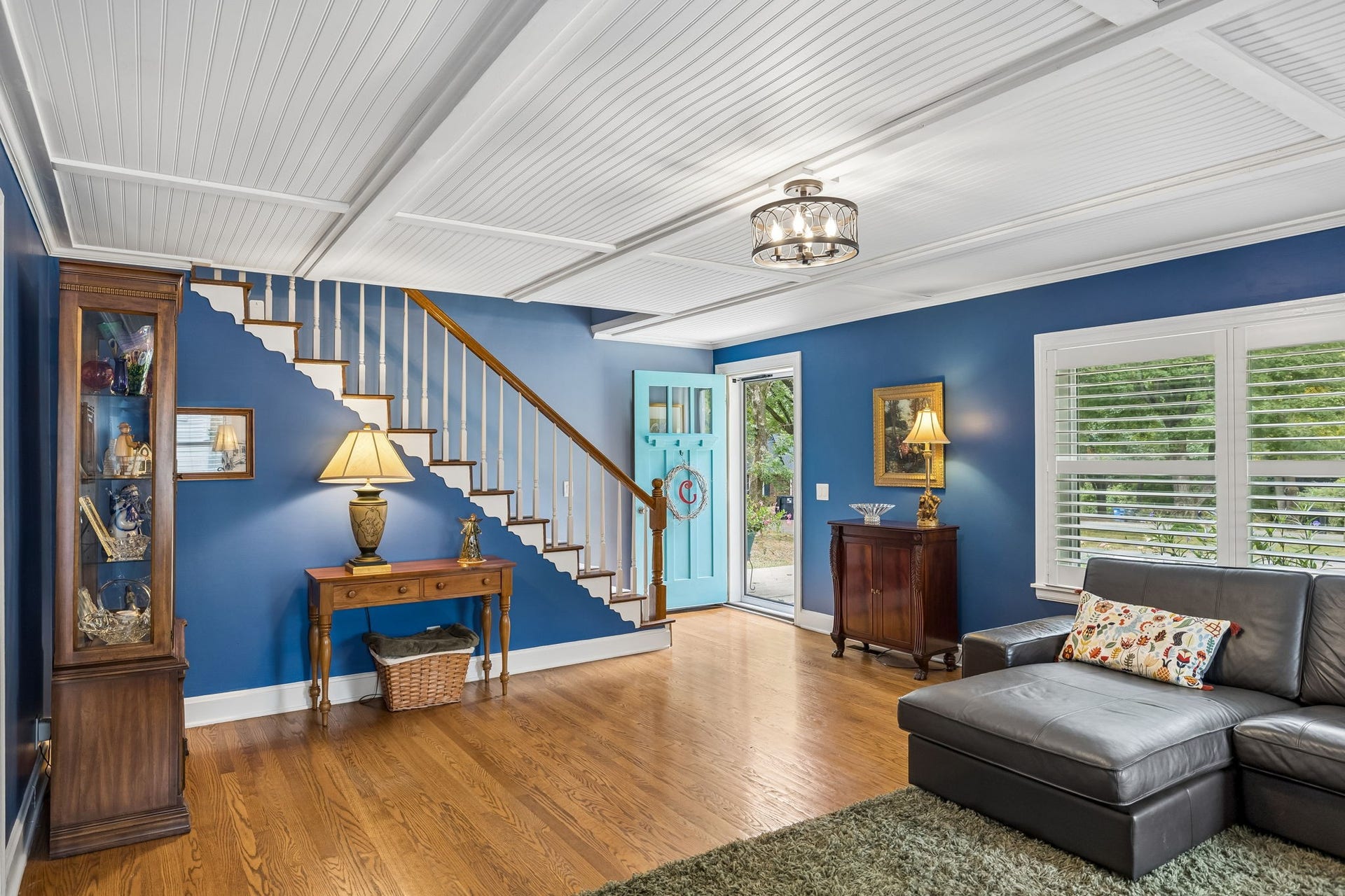 121 Park Cir, Columbia, TN 38401