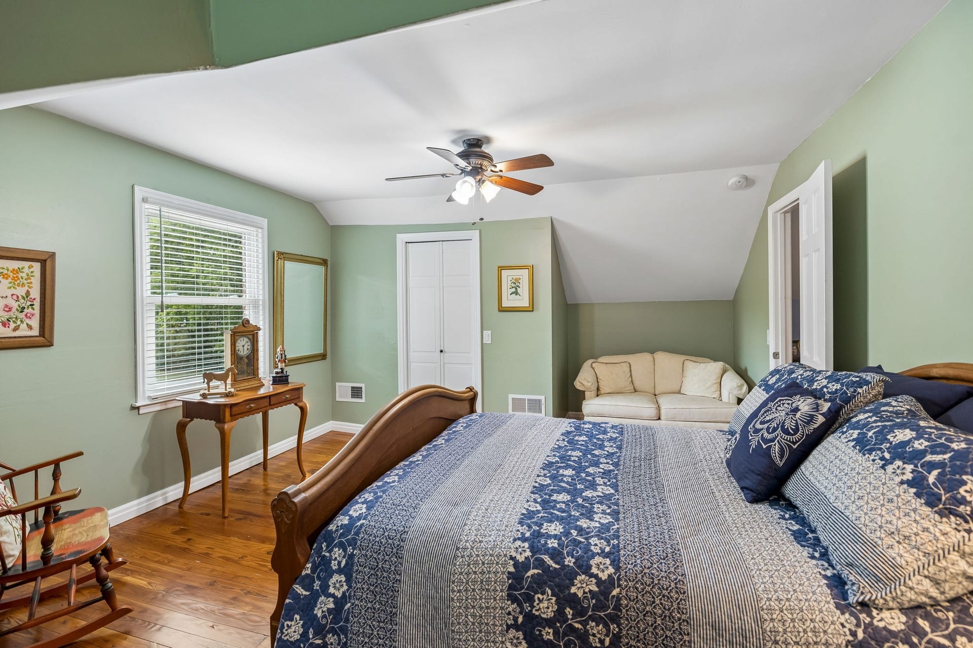 121 Park Cir, Columbia, TN 38401