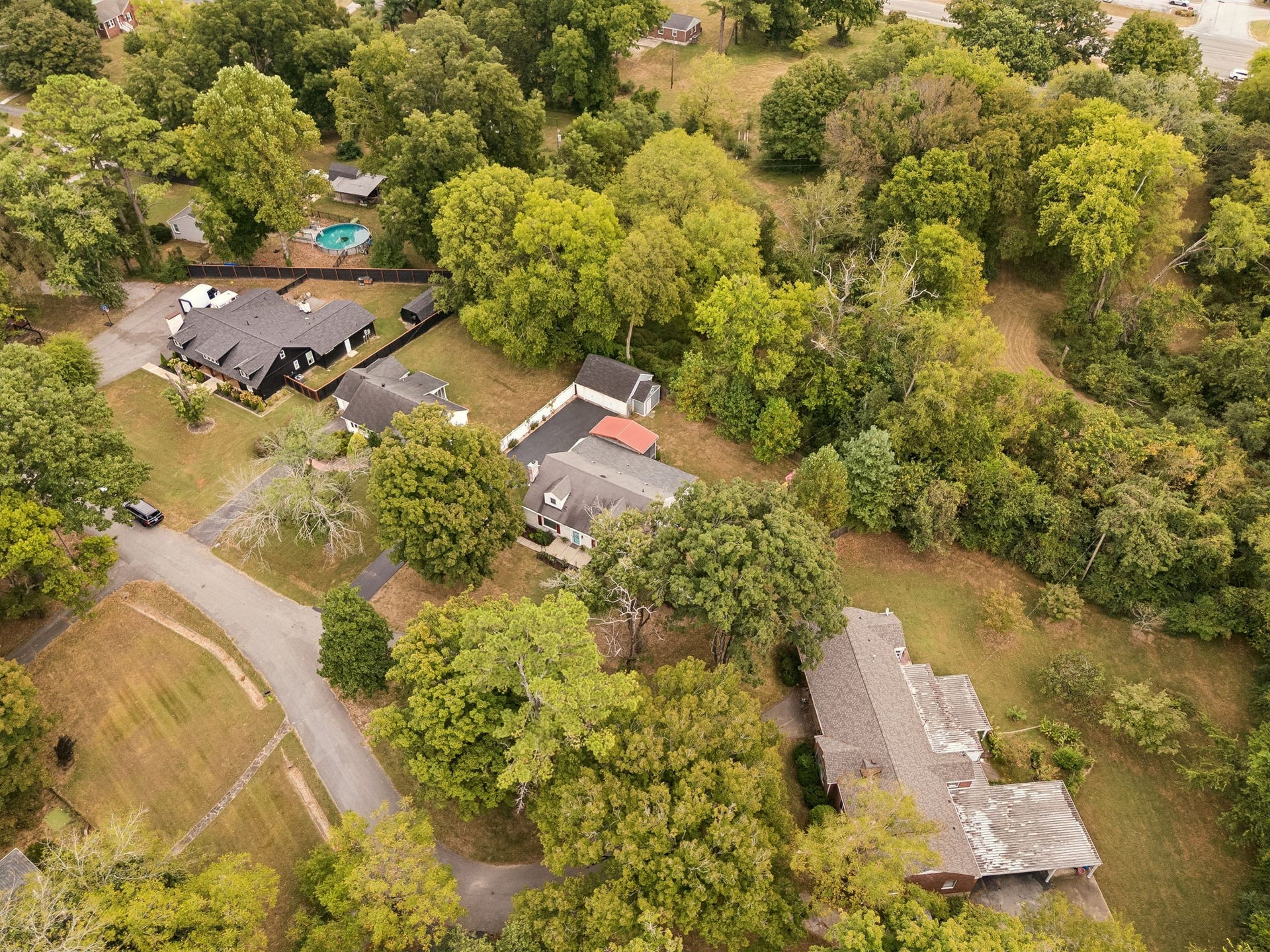 121 Park Cir, Columbia, TN 38401
