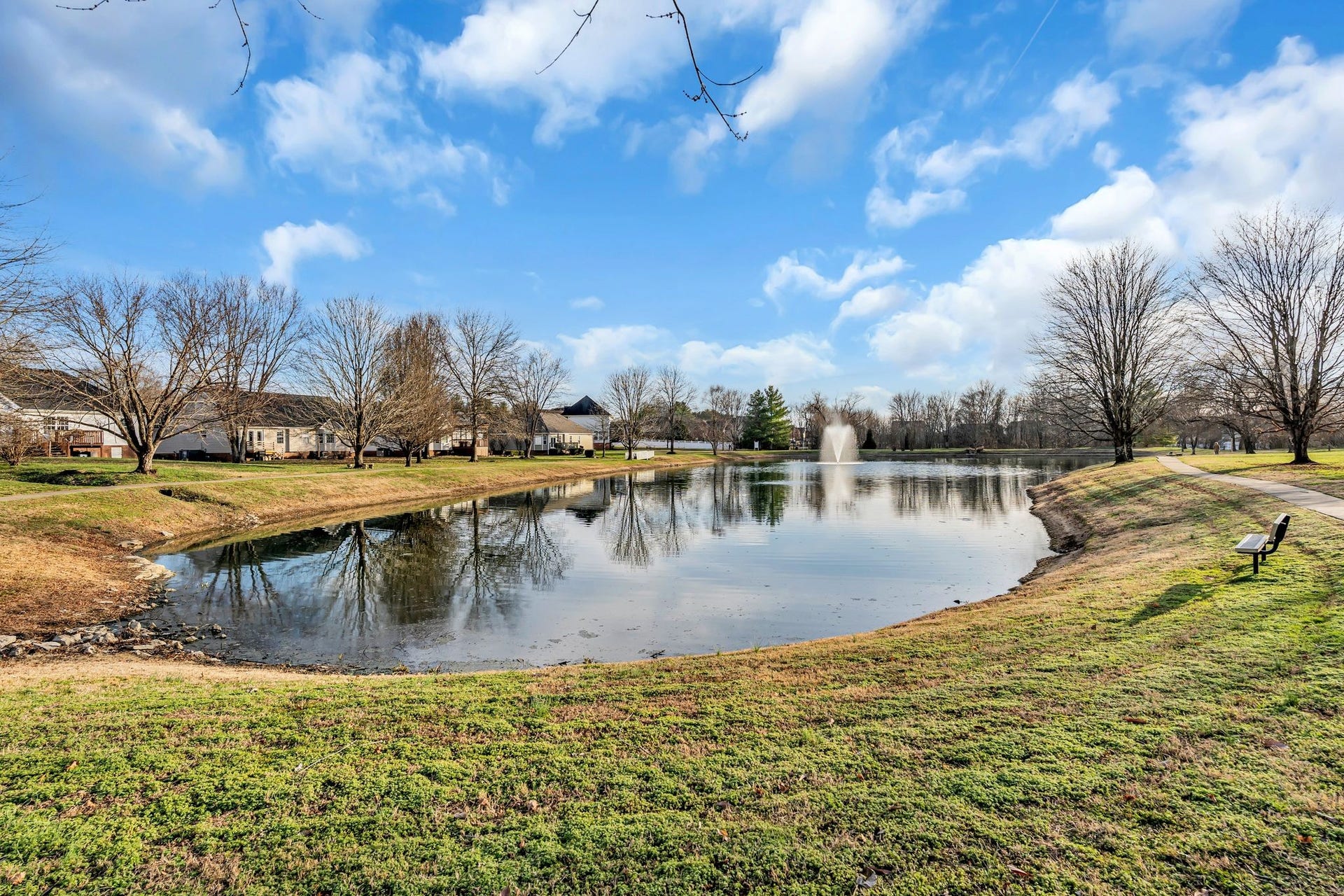 1393 Wentworth Dr, Gallatin, TN 37066