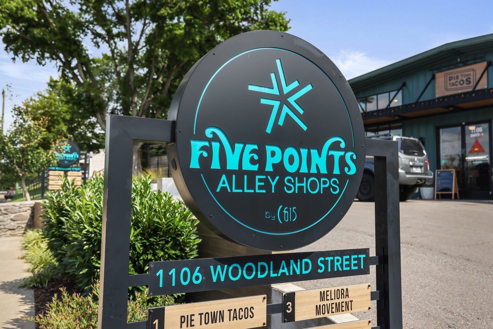 1415 Fatherland St, Nashville, TN 37206 so close to Five Points!