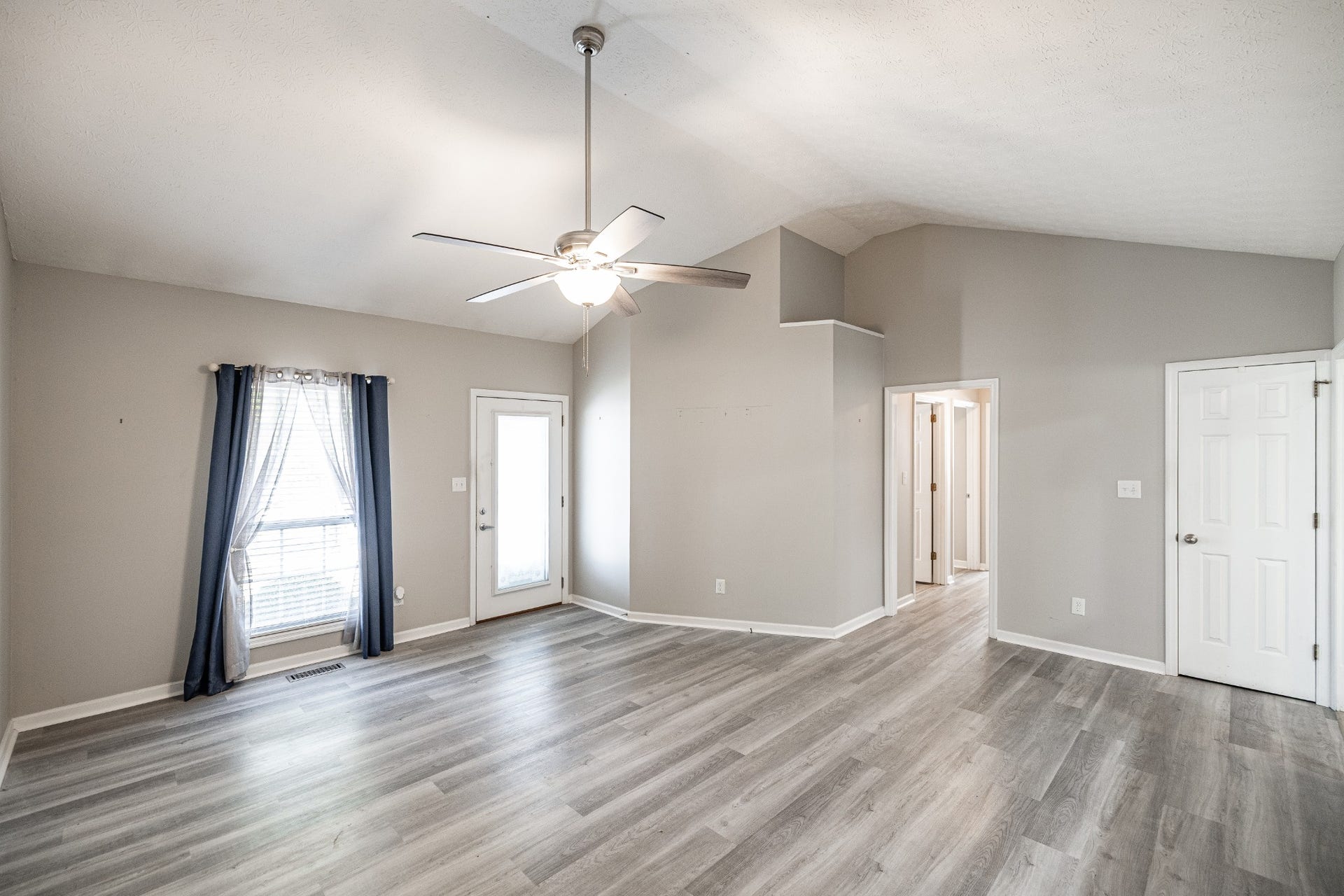 583 Cottonwood Dr, Gallatin, TN 37066 583 Cottonwood Dr, Gallatin, TN 37066