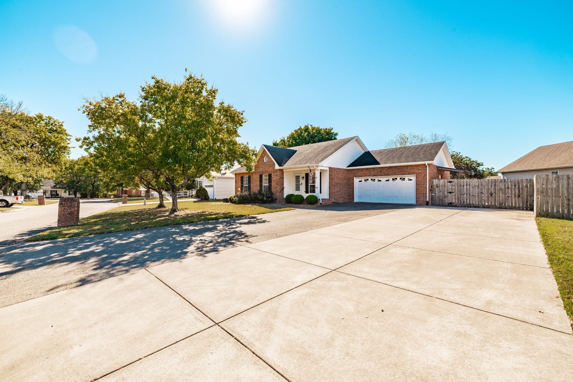 583 Cottonwood Dr, Gallatin, TN 37066 583 Cottonwood Dr, Gallatin, TN 37066