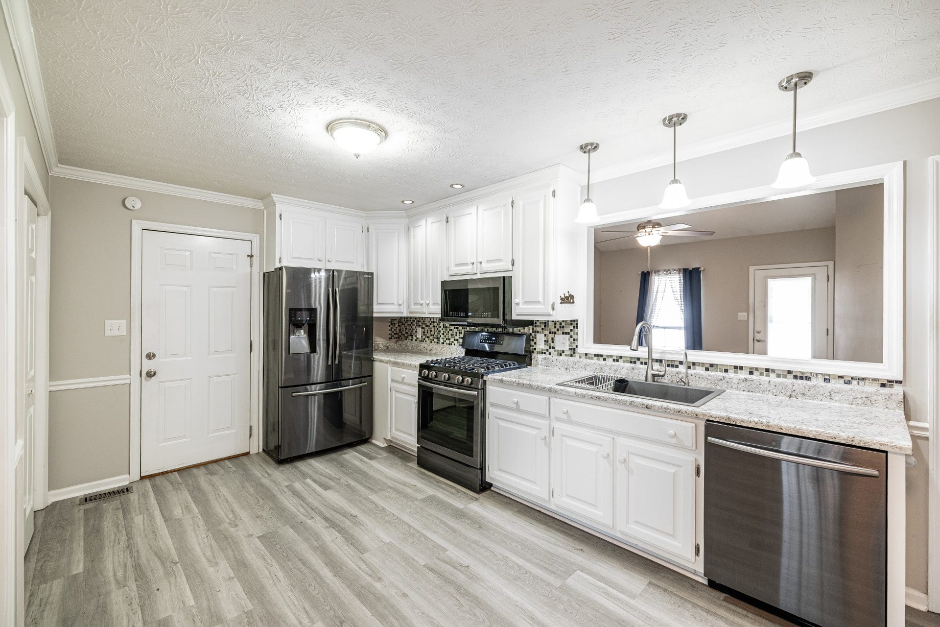 583 Cottonwood Dr, Gallatin, TN 37066 583 Cottonwood Dr, Gallatin, TN 37066