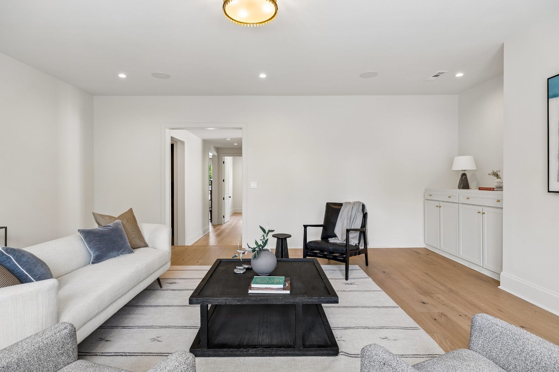 1133 Maplehurst Ln, Nashville, TN 37204 Spacious bonus room offers a comfortable second living area with abundant natural light and plenty of room for relaxing, entertaining, or movie nights.