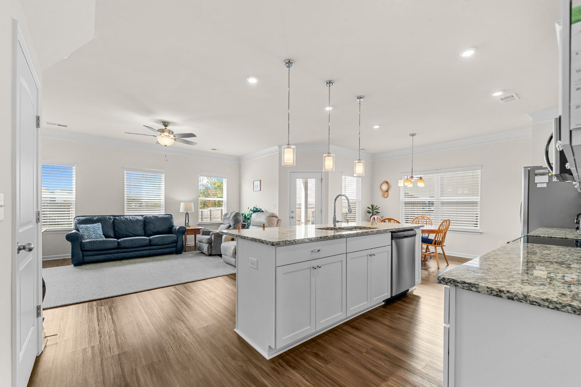 341 Geneva Ln, Columbia, TN 38401 341 Geneva Ln, Columbia, TN 38401