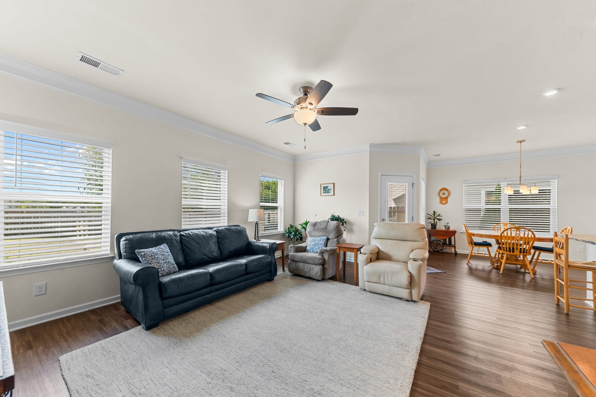 341 Geneva Ln, Columbia, TN 38401 341 Geneva Ln, Columbia, TN 38401
