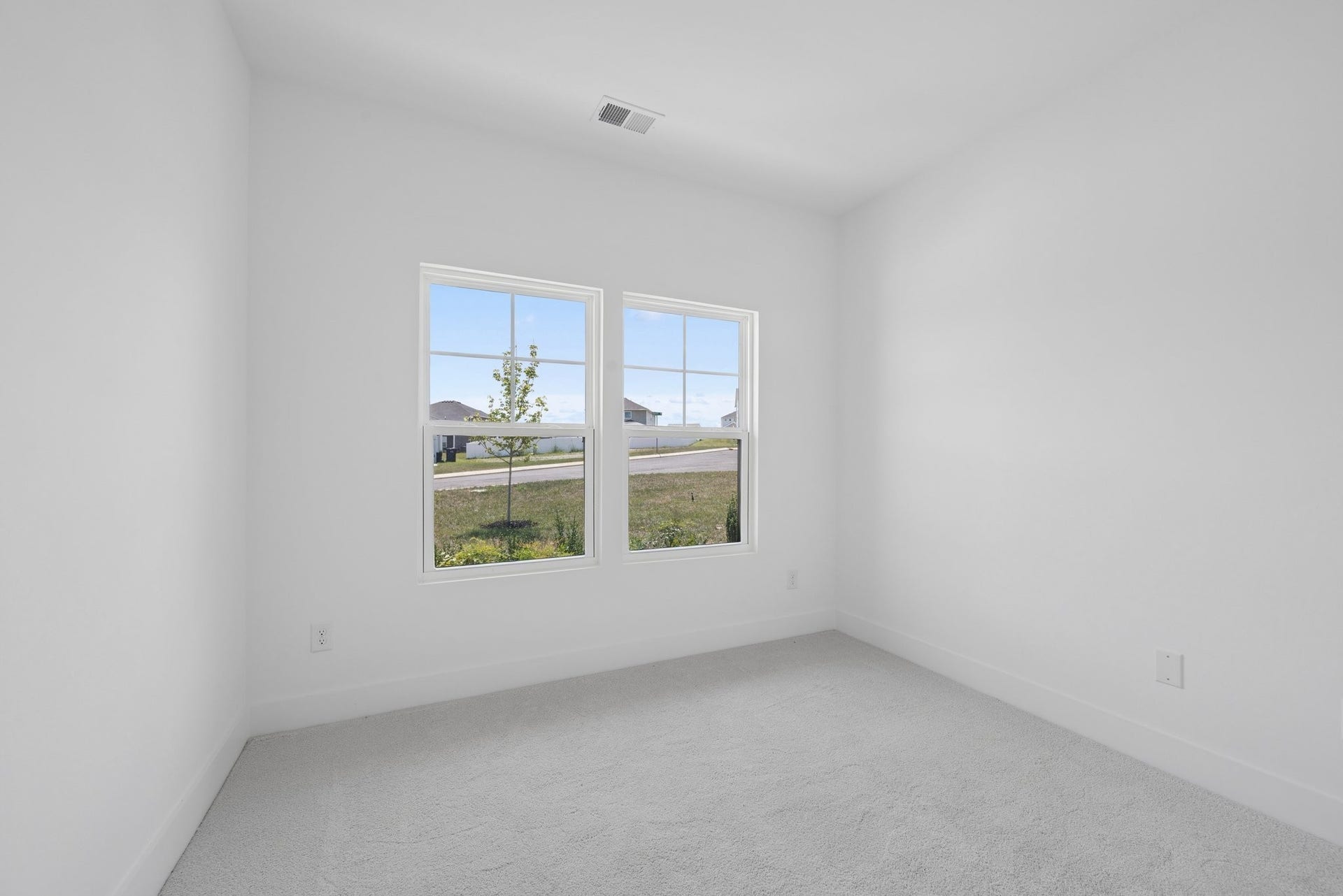 Photo is for representational purposes only of a completed Madison plan