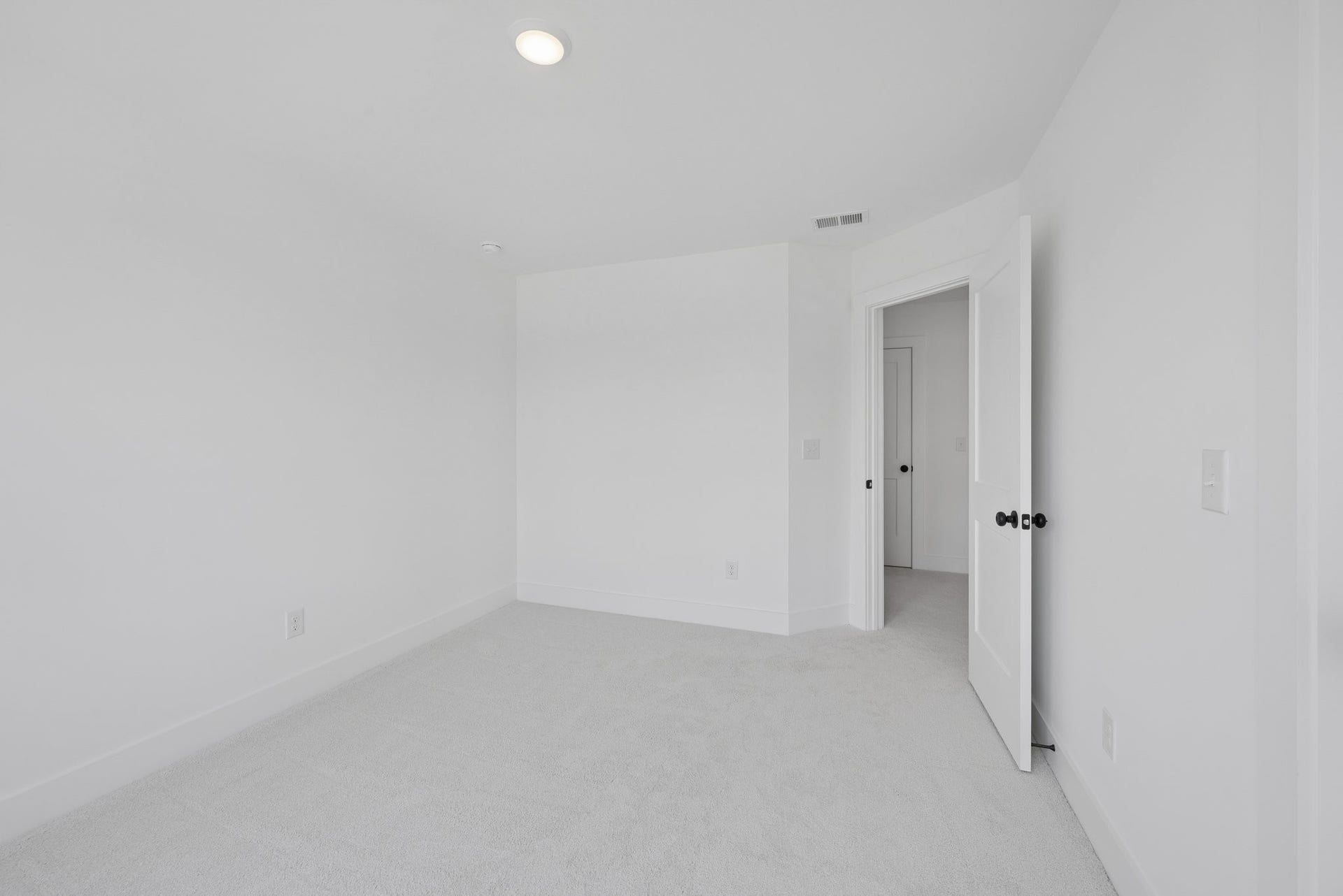 Photo is for representational purposes only of a completed Madison plan