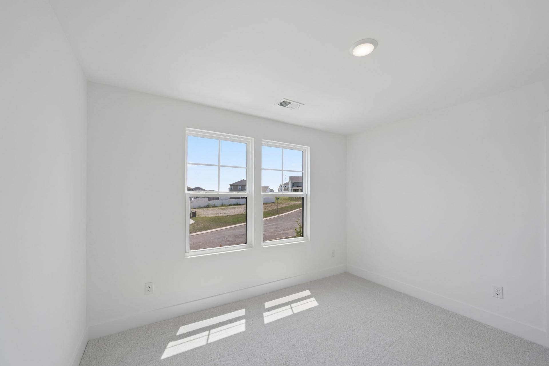 Photo is for representational purposes only of a completed Madison plan
