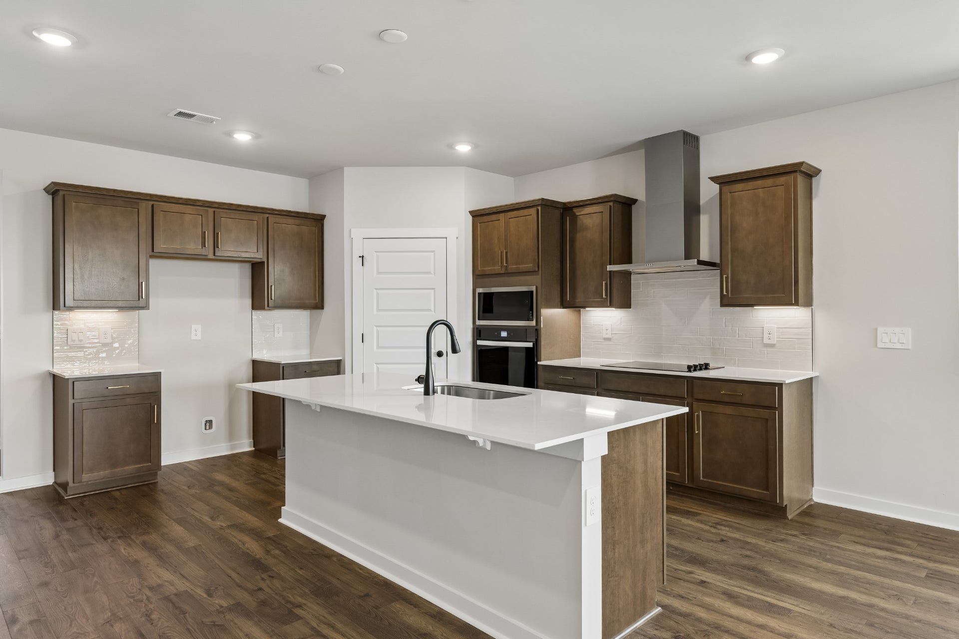 4021 Red Hawk Rd, Columbia, TN 38401 4021 Red Hawk Rd, Columbia, TN 38401