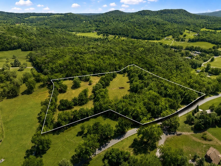 Property photo for 180 Lake Hollow Rd, Woodbury, TN