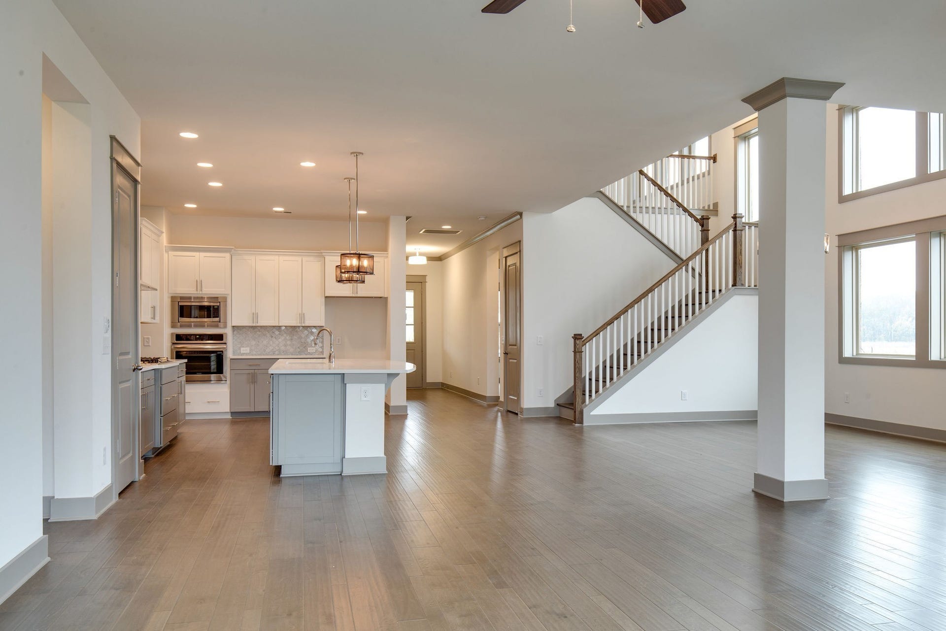 836 Drivers Cir, Columbia, TN 38401 Previously built Denbrook plan